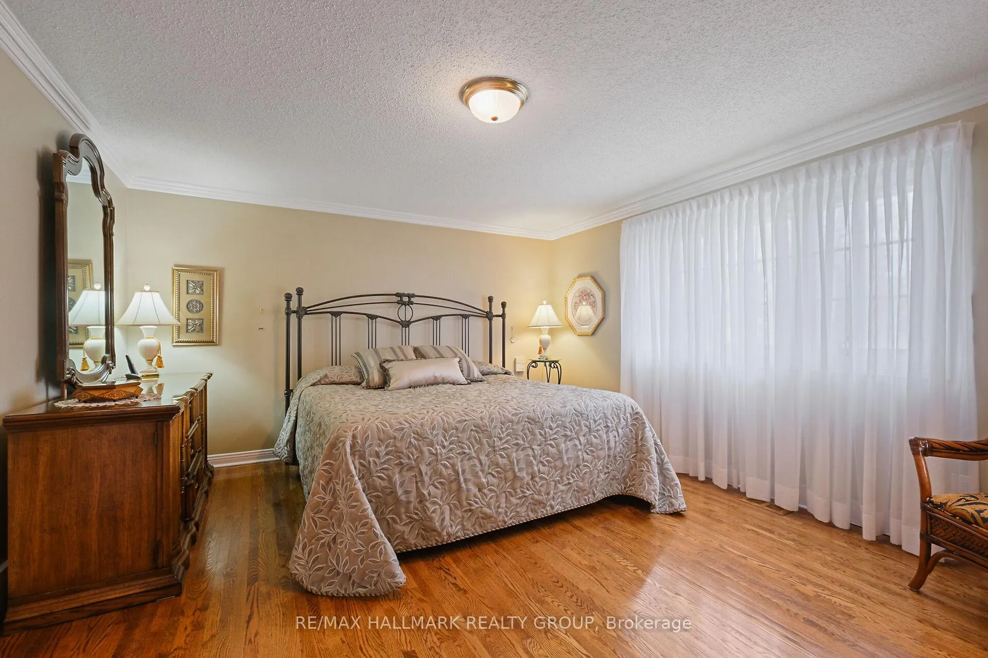 Photo 77 of 37 Wedgewood Crescent, Ottawa, Blackburn Hamlet — HOMEH