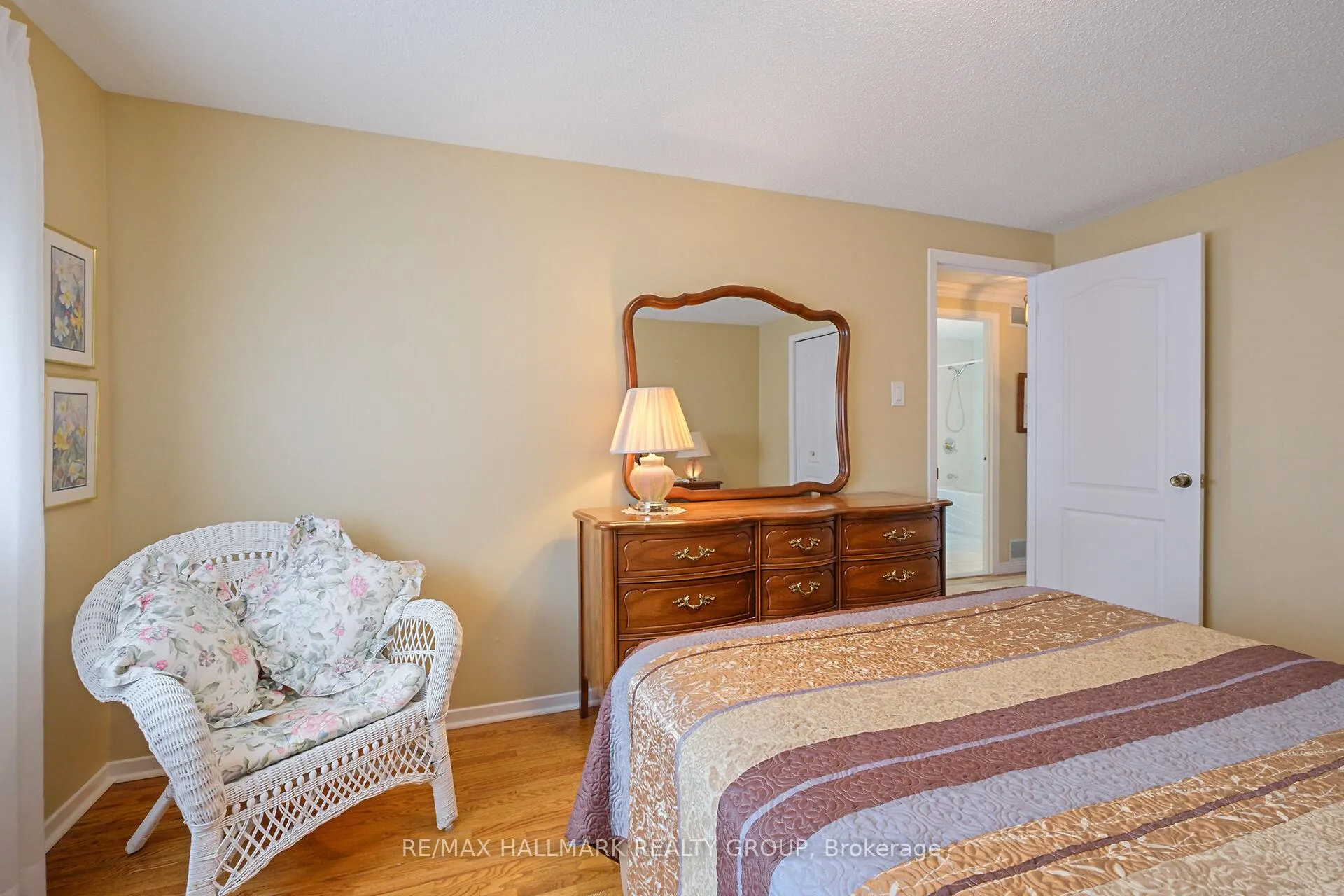 Photo 97 of 37 Wedgewood Crescent, Ottawa, Blackburn Hamlet — HOMEH