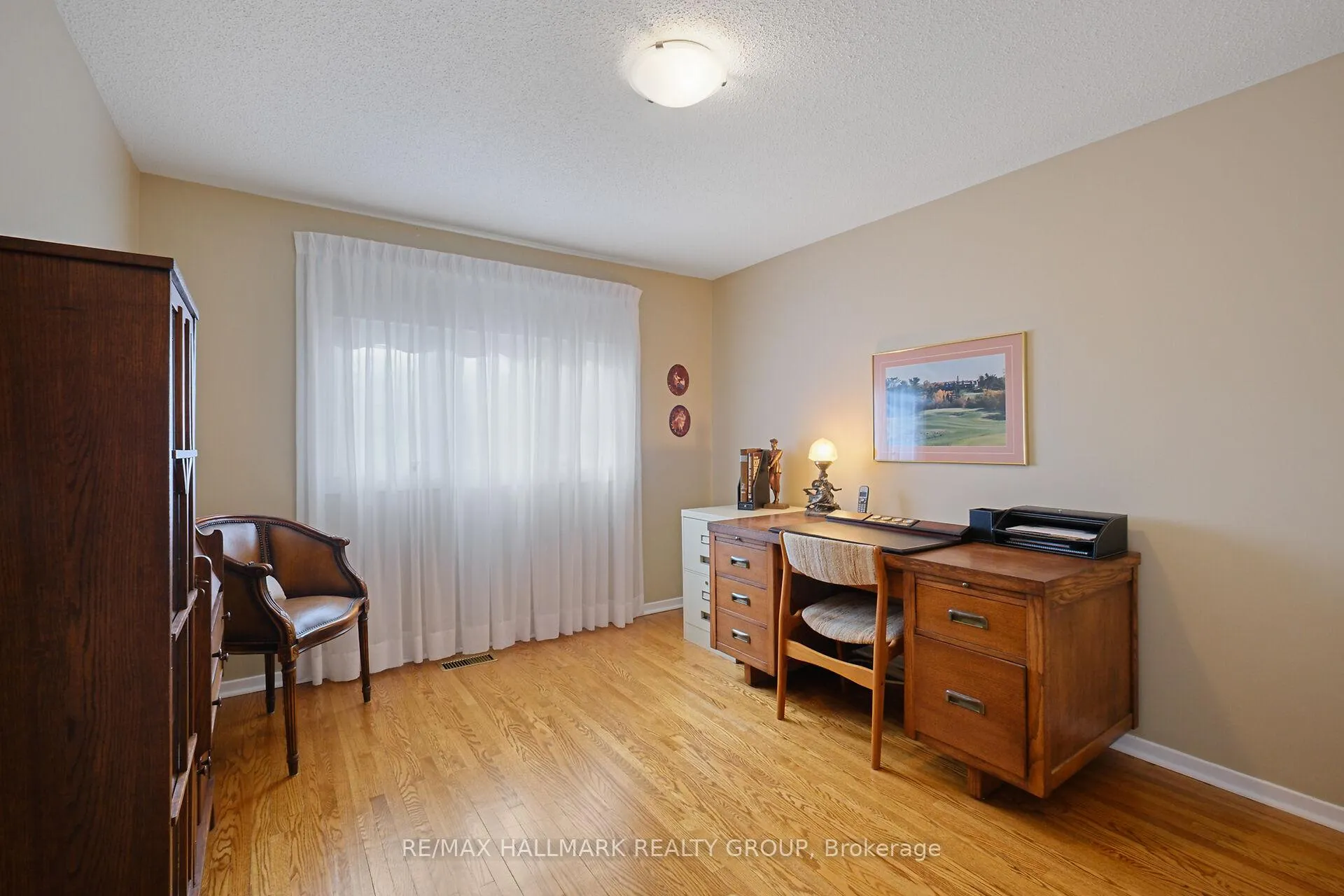 Photo 100 of 37 Wedgewood Crescent, Ottawa, Blackburn Hamlet — HOMEH