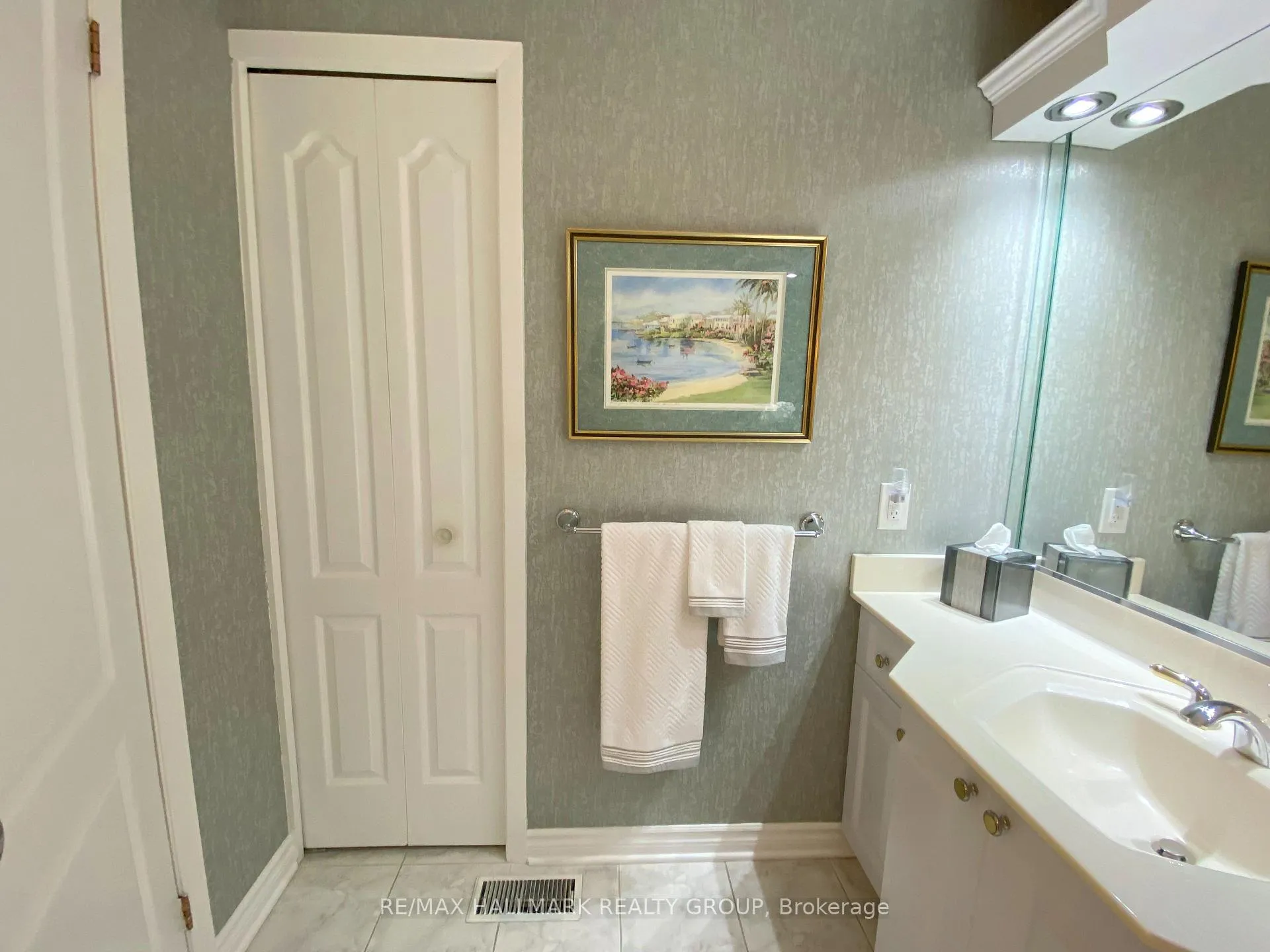 Photo 114 of 37 Wedgewood Crescent, Ottawa, Blackburn Hamlet — HOMEH