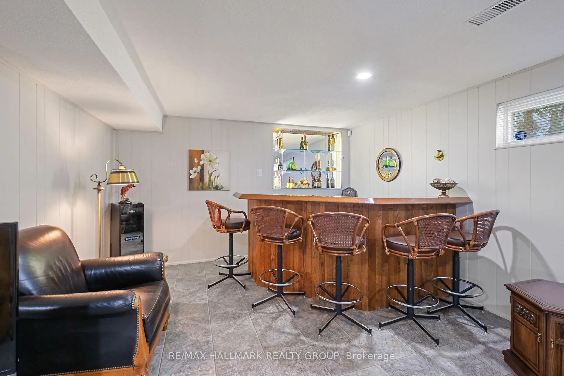 Photo 123 of 37 Wedgewood Crescent, Ottawa, Blackburn Hamlet — HOMEH