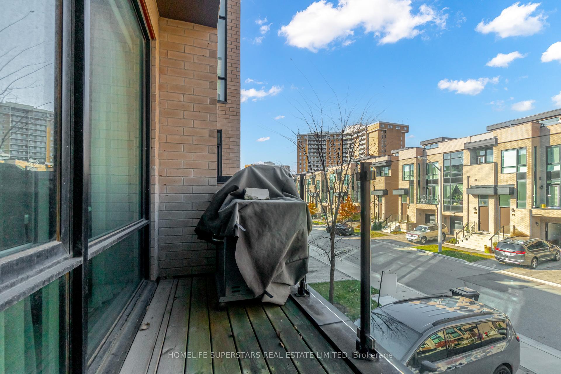 Photo 11 of 29 Pony Farm Drive, Etobicoke, Willowridge-Martingrove-Richview — HOMEH