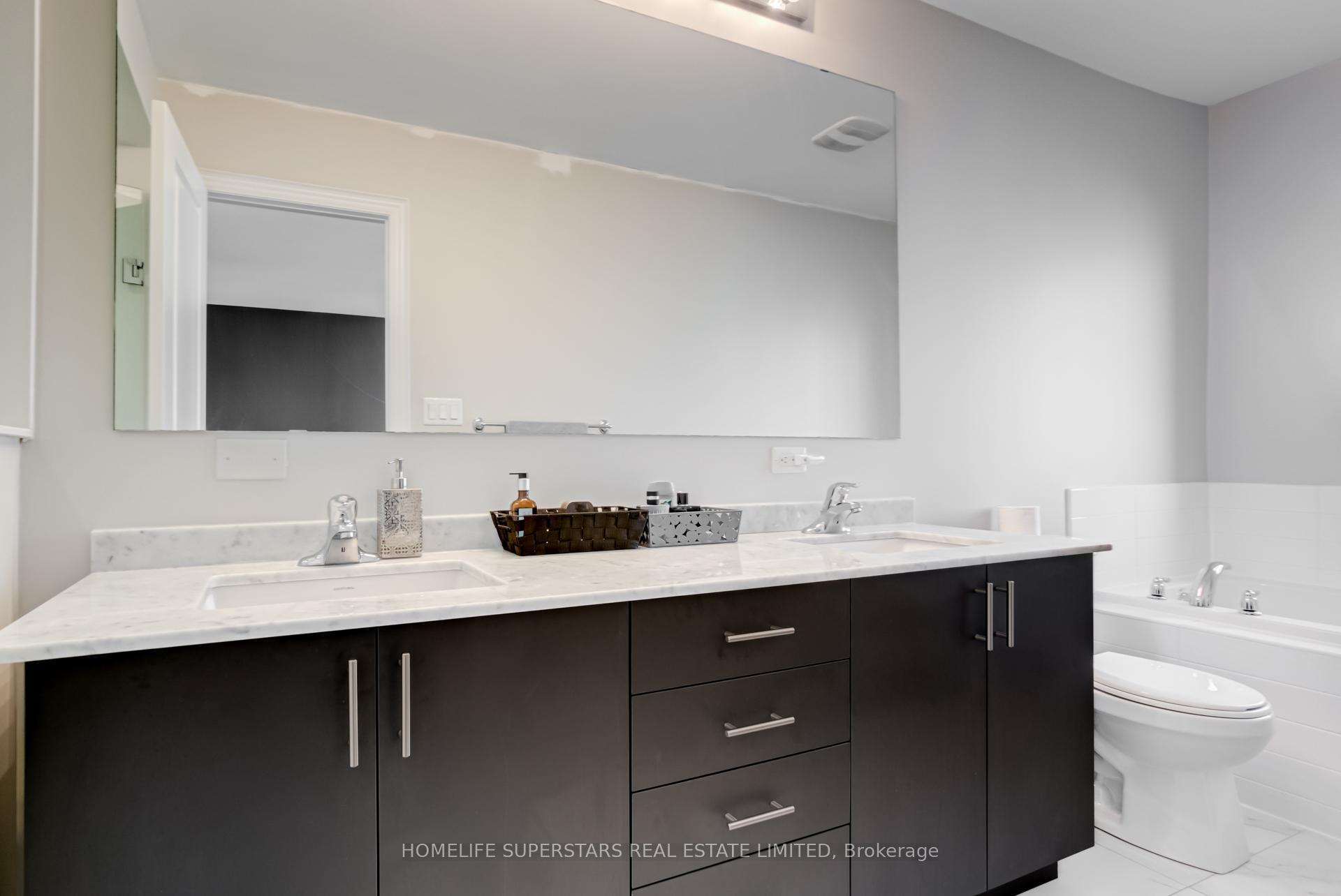 Photo 13 of 29 Pony Farm Drive, Etobicoke, Willowridge-Martingrove-Richview — HOMEH