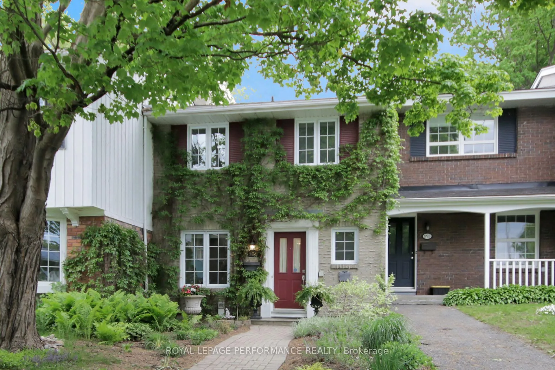 Photo 3 of 900 Walkley Road, Ottawa, Riverside Park South — HOMEH