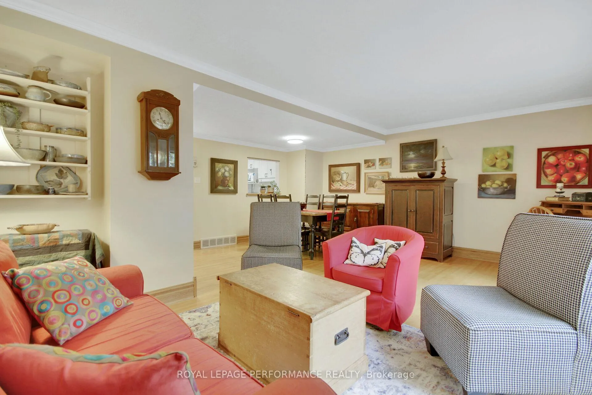 Photo 4 of 900 Walkley Road, Ottawa, Riverside Park South — HOMEH