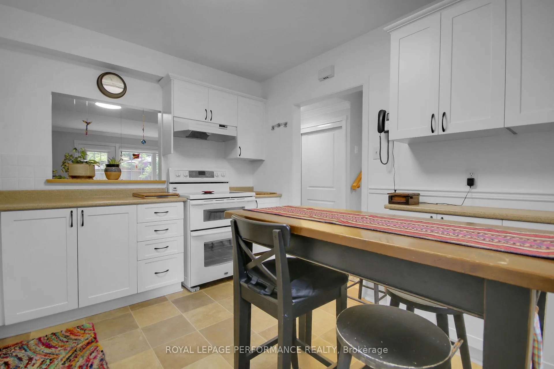 Photo 26 of 900 Walkley Road, Ottawa, Riverside Park South — HOMEH