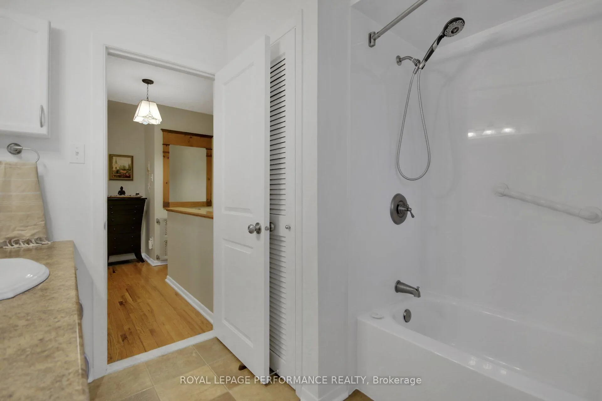 Photo 49 of 900 Walkley Road, Ottawa, Riverside Park South — HOMEH