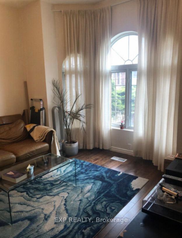 Photo 3 of Unit Unit01, 165 Euclid Avenue, Toronto, Trinity-Bellwoods — HOMEH