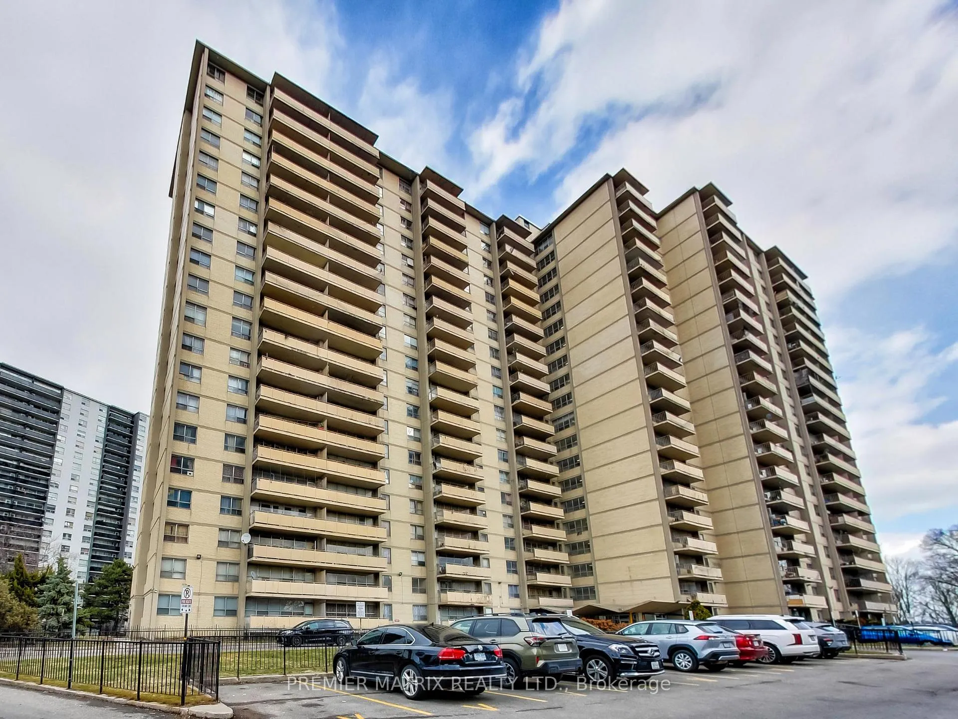 Front of Unit 1418, 65 Thorncliffe Park Drive