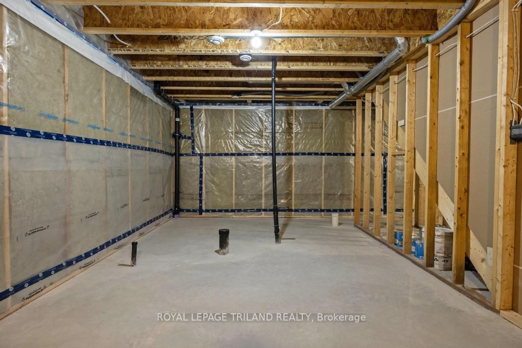 Photo 58 of 16 Ashberry Place, St. Thomas — HOMEH