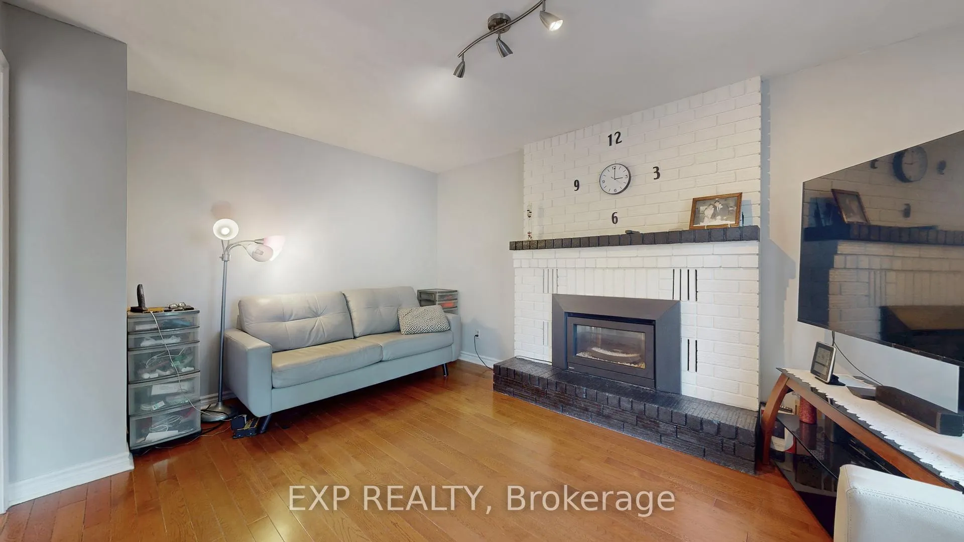 Photo 9 of 4 Trillium Crescent, Barrie, Allandale Heights — HOMEH