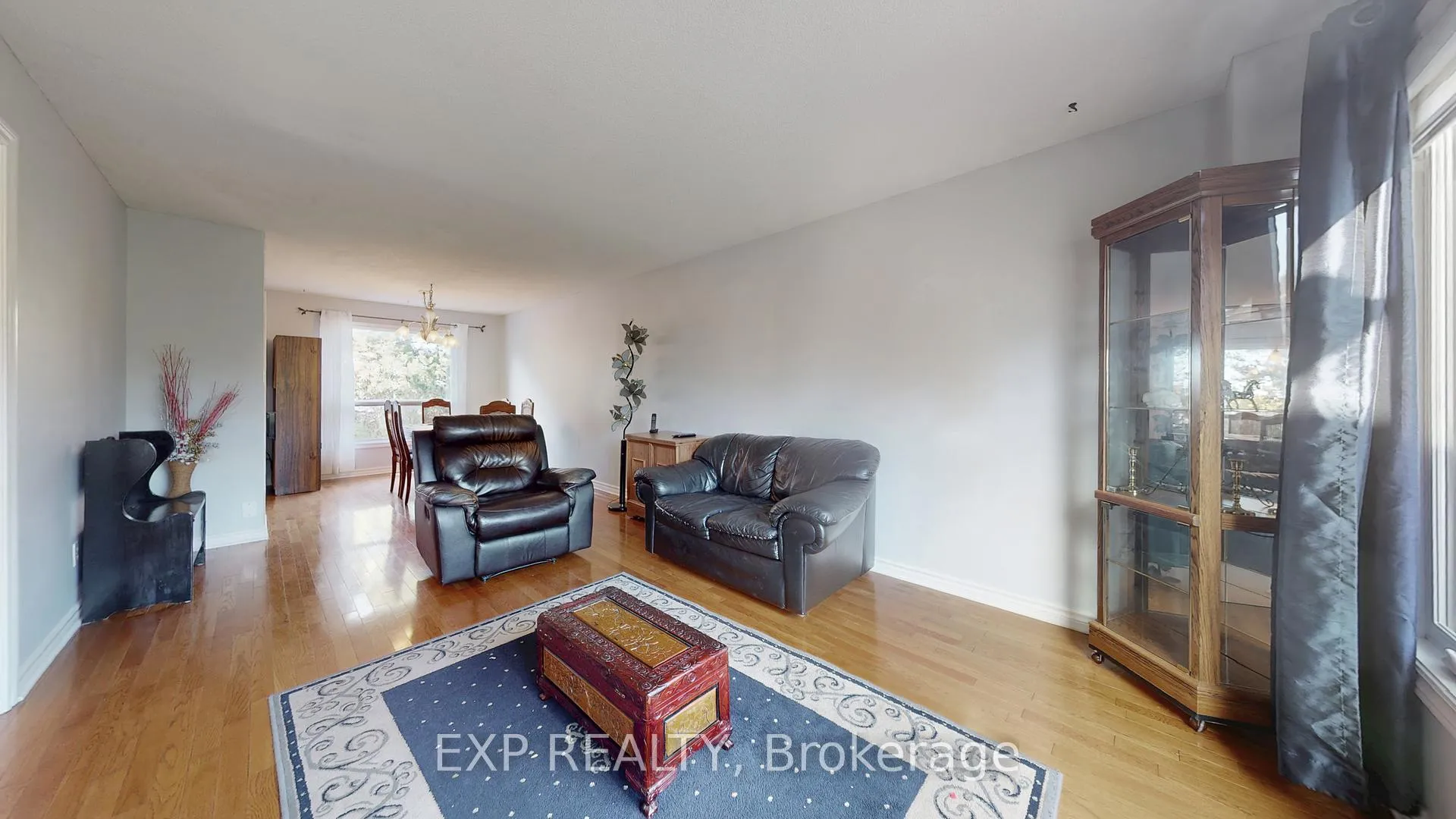 Photo 11 of 4 Trillium Crescent, Barrie, Allandale Heights — HOMEH