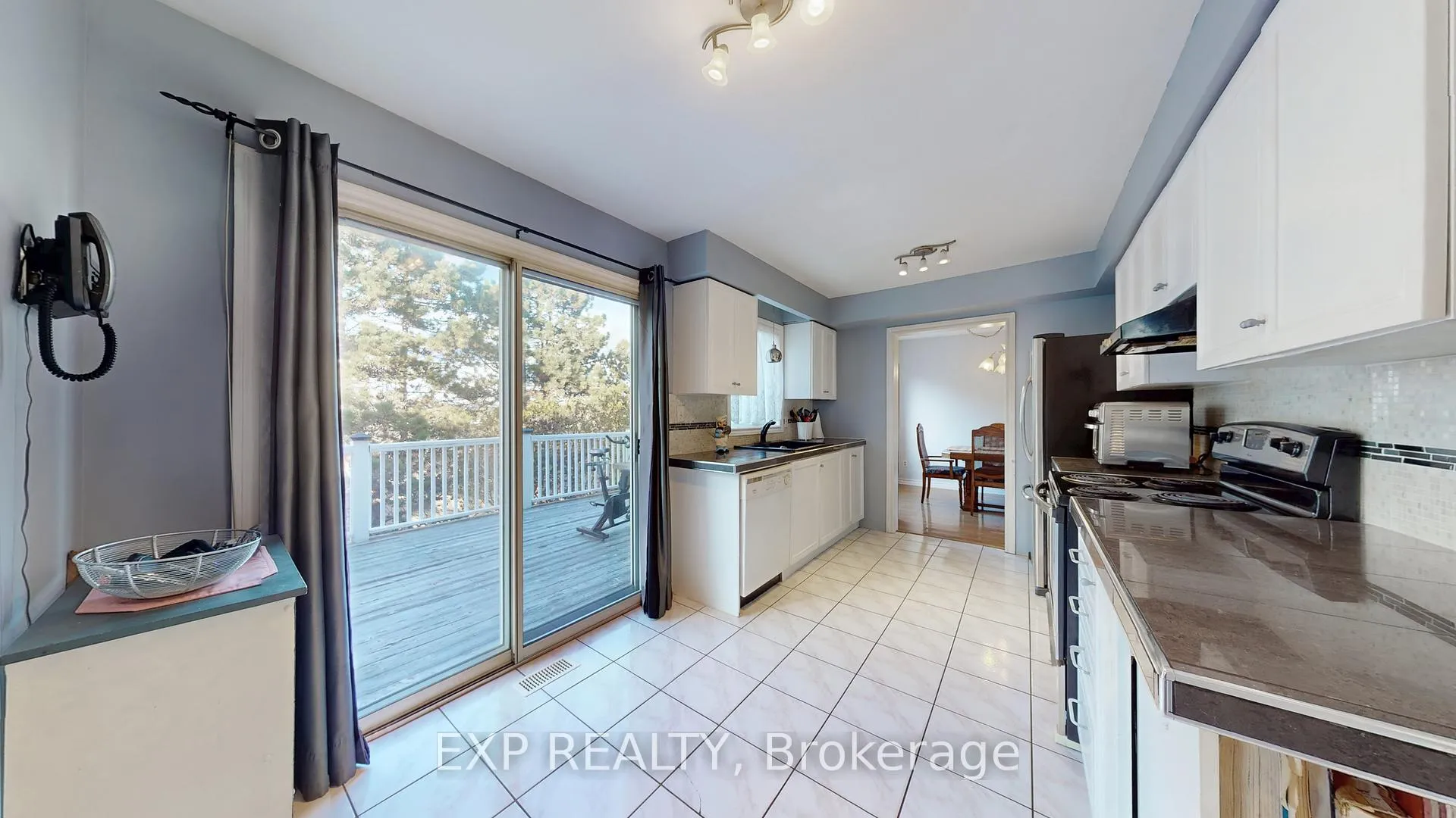 Photo 14 of 4 Trillium Crescent, Barrie, Allandale Heights — HOMEH
