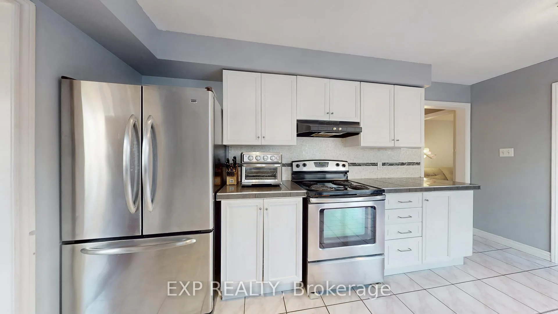 Photo 16 of 4 Trillium Crescent, Barrie, Allandale Heights — HOMEH