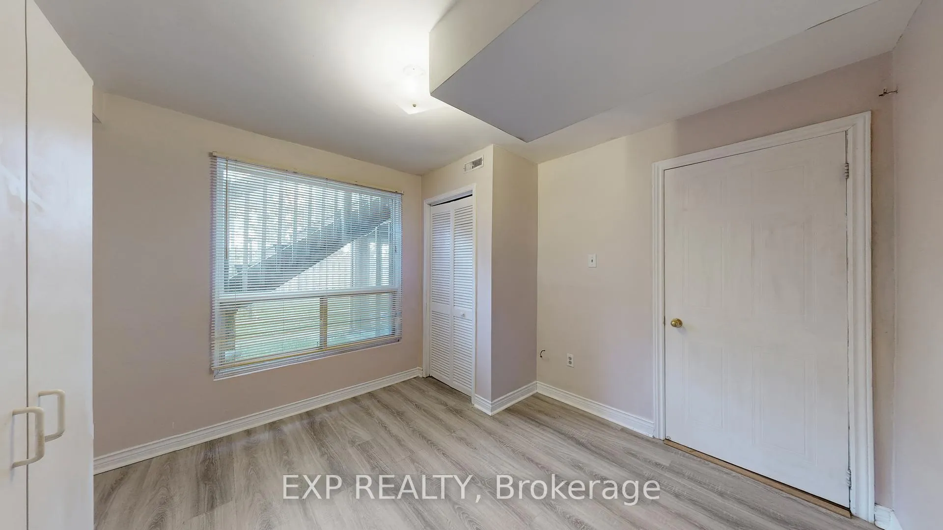 Photo 36 of 4 Trillium Crescent, Barrie, Allandale Heights — HOMEH