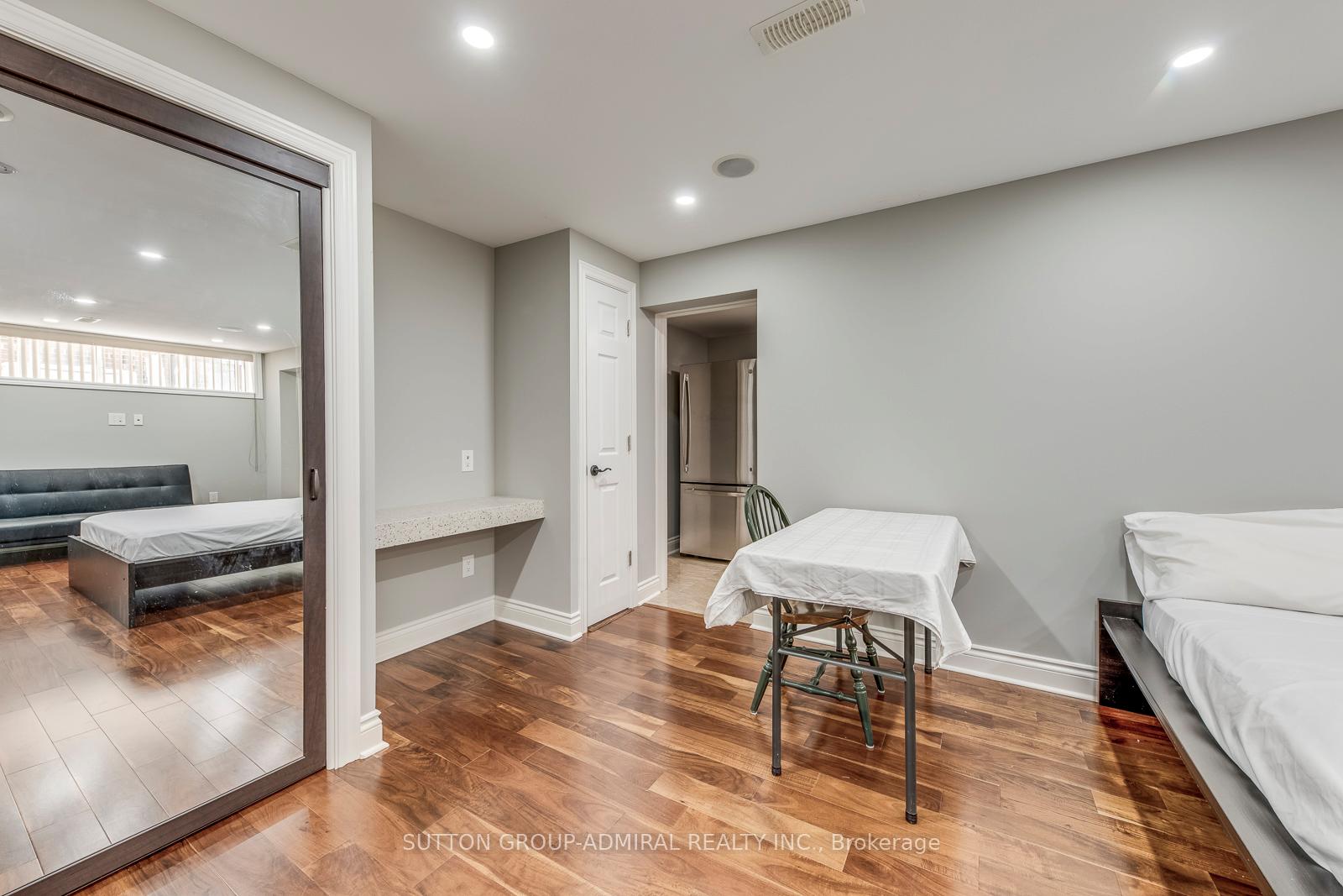 Photo 10 of 69 Norgrove Crescent, Etobicoke, Willowridge-Martingrove-Richview — HOMEH