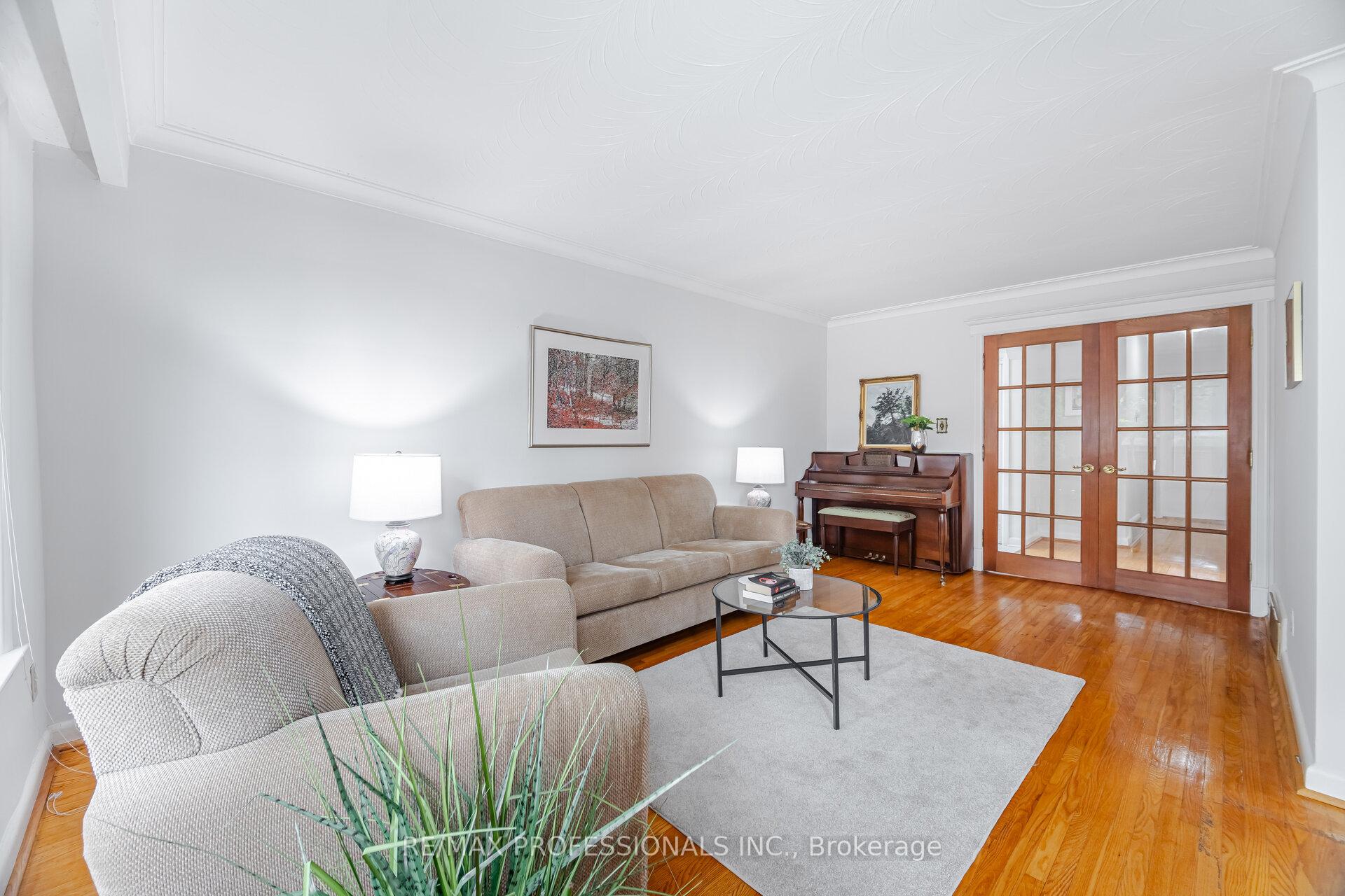 Photo 8 of 4 Lethbridge Avenue, Etobicoke, Kingsview Village-The Westway — HOMEH