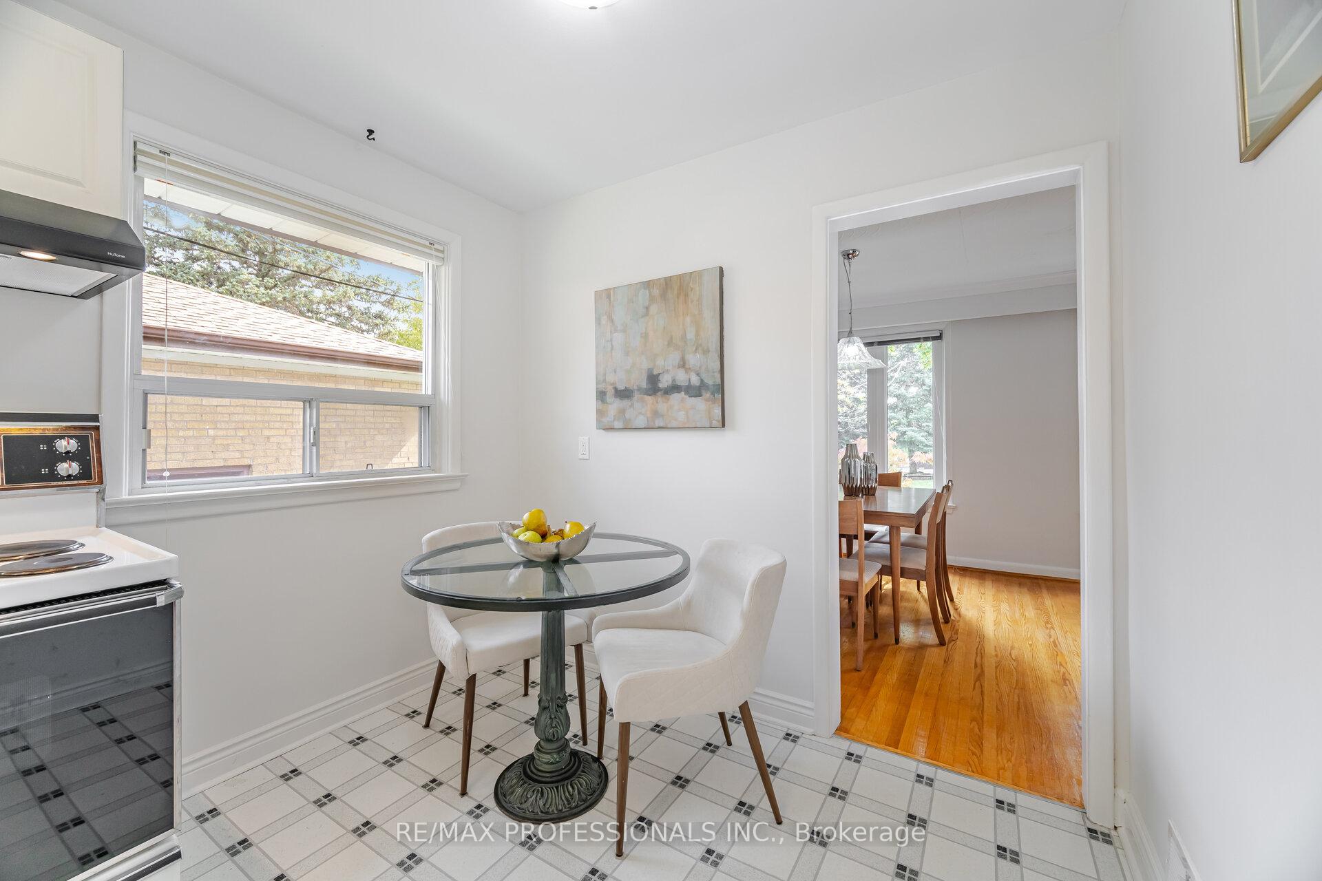 Photo 15 of 4 Lethbridge Avenue, Etobicoke, Kingsview Village-The Westway — HOMEH