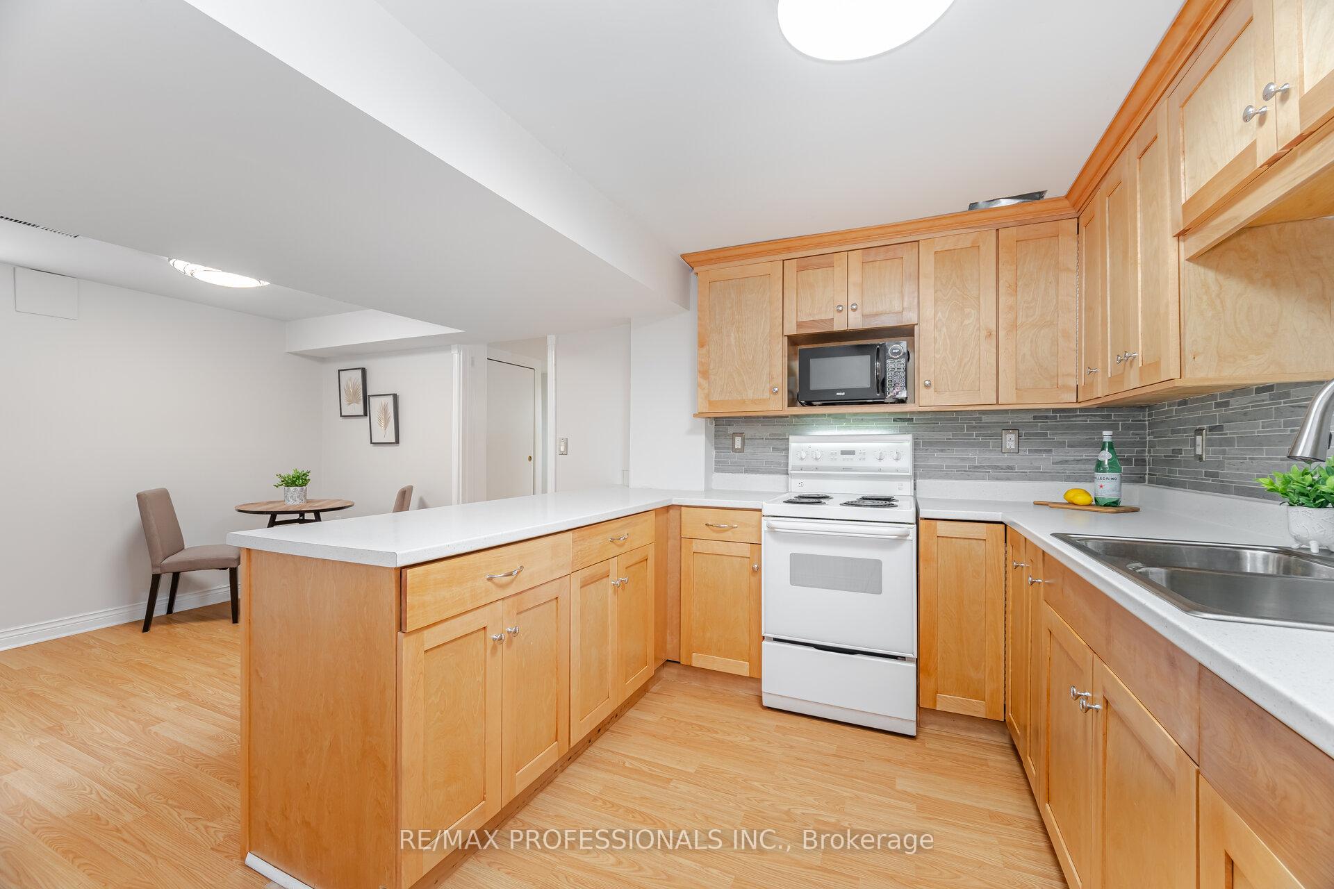 Photo 27 of 4 Lethbridge Avenue, Etobicoke, Kingsview Village-The Westway — HOMEH