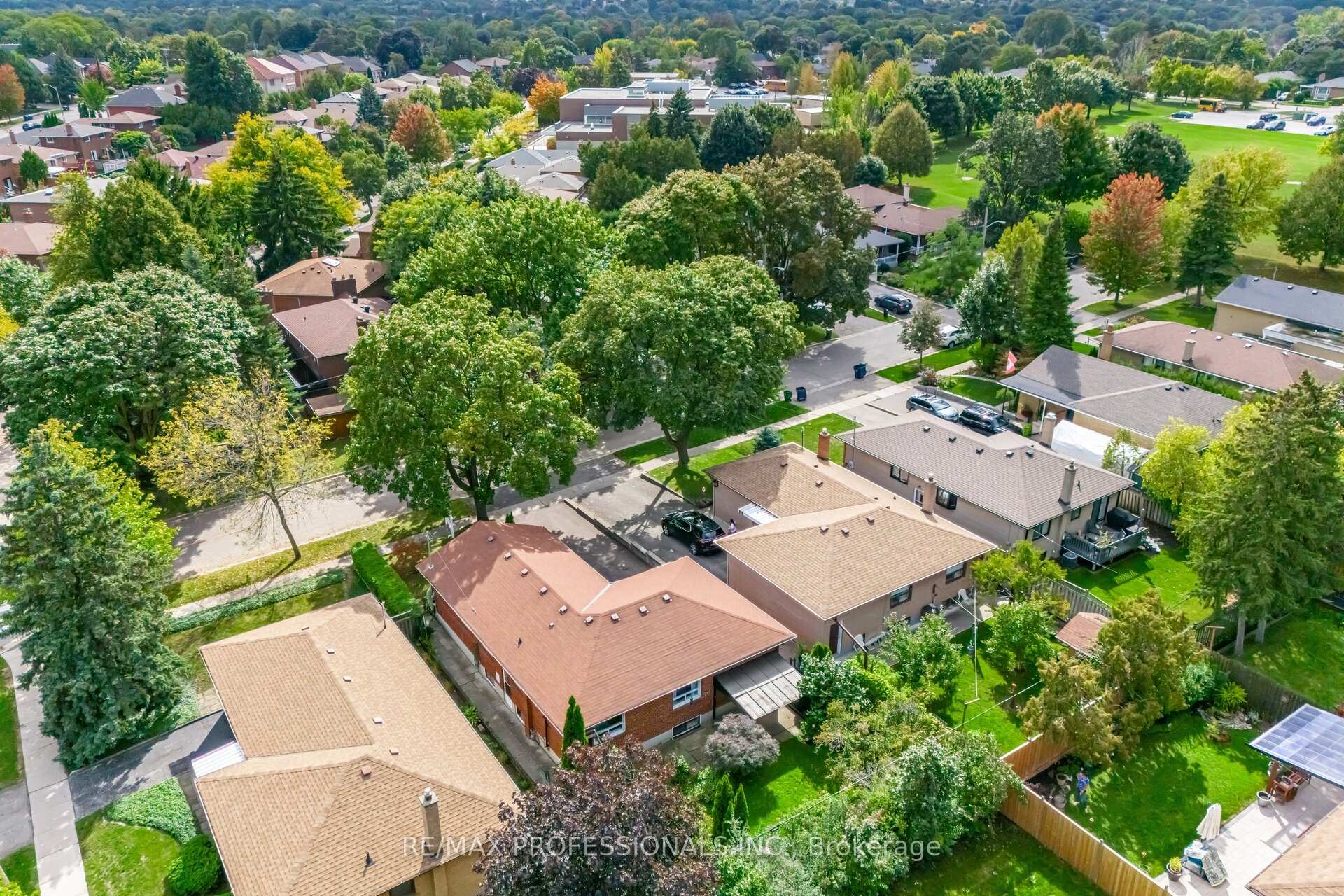 Photo 43 of 4 Lethbridge Avenue, Etobicoke, Kingsview Village-The Westway — HOMEH