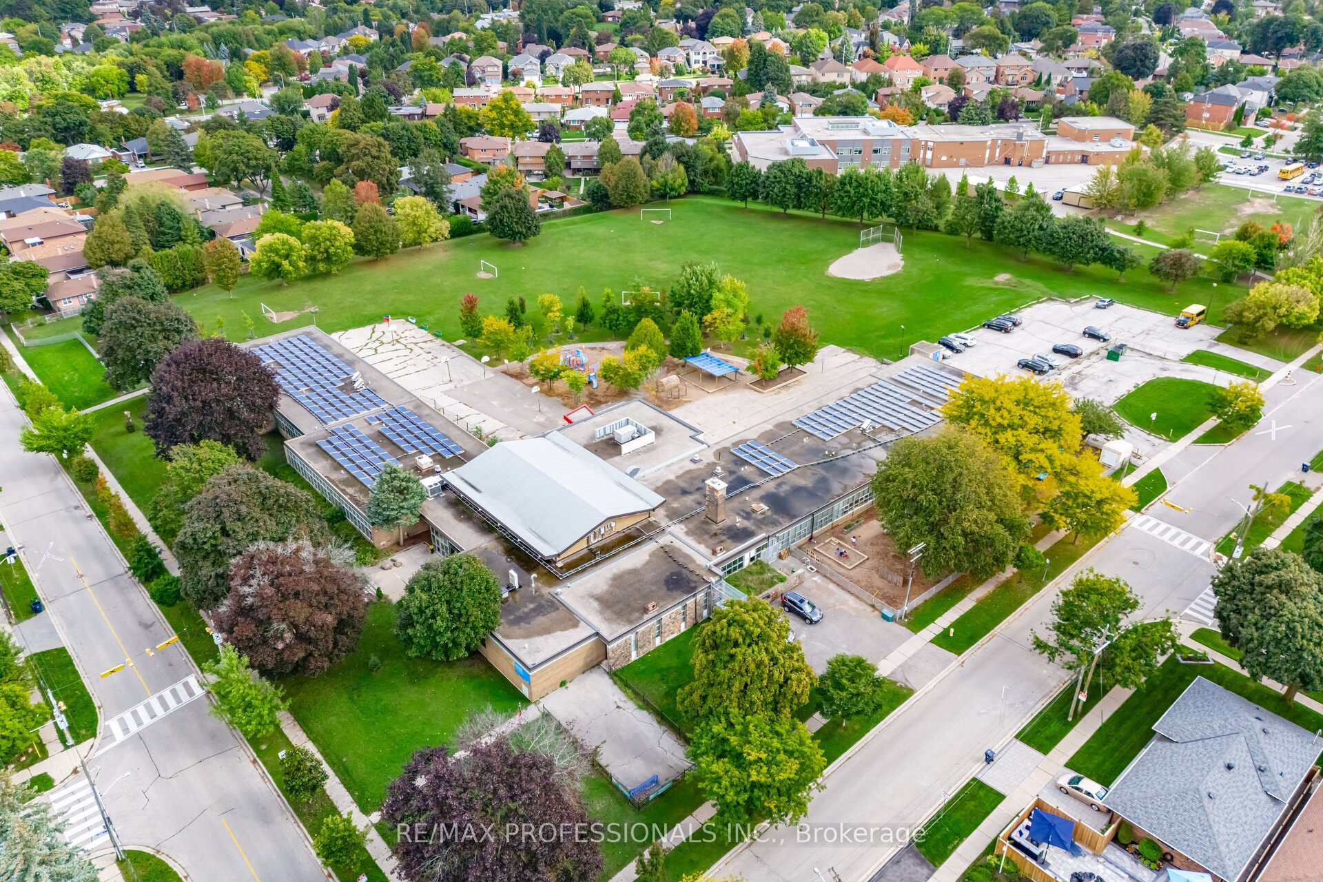 Photo 44 of 4 Lethbridge Avenue, Etobicoke, Kingsview Village-The Westway — HOMEH