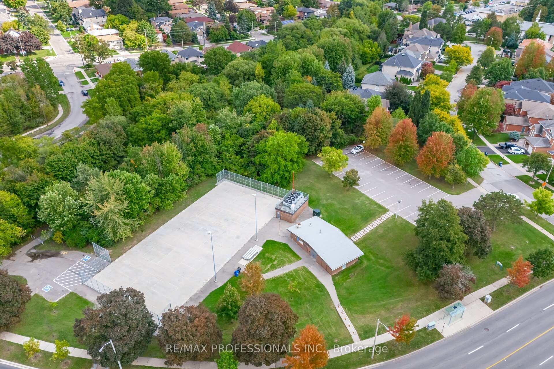 Photo 45 of 4 Lethbridge Avenue, Etobicoke, Kingsview Village-The Westway — HOMEH