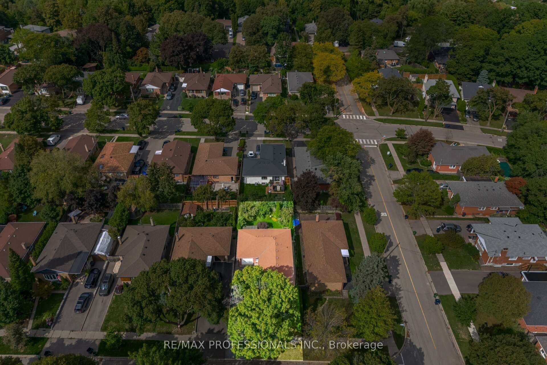 Photo 49 of 4 Lethbridge Avenue, Etobicoke, Kingsview Village-The Westway — HOMEH