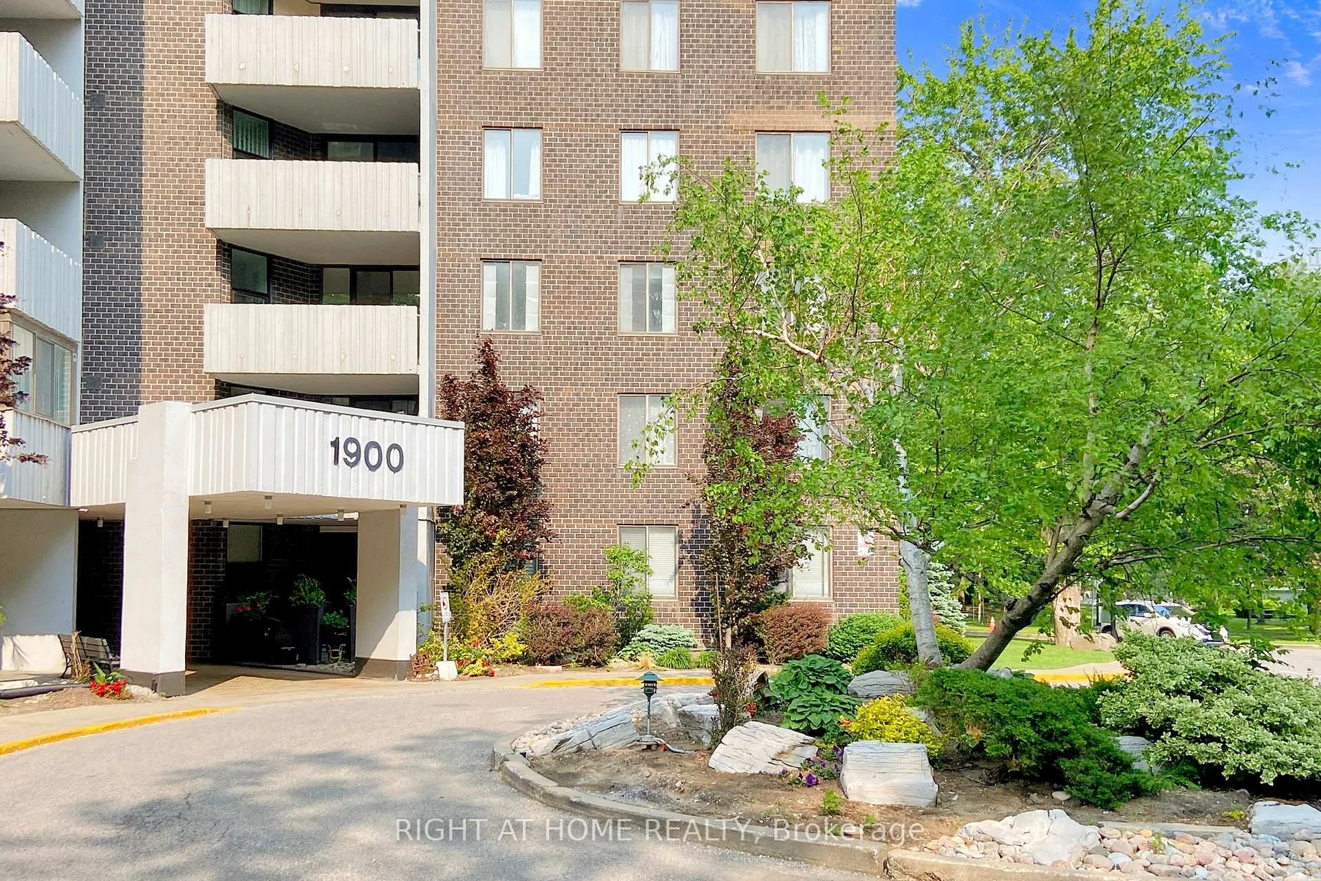 Photo 2 of Unit 1807, 1900 Sheppard Avenue E, North York, Pleasant View — HOMEH