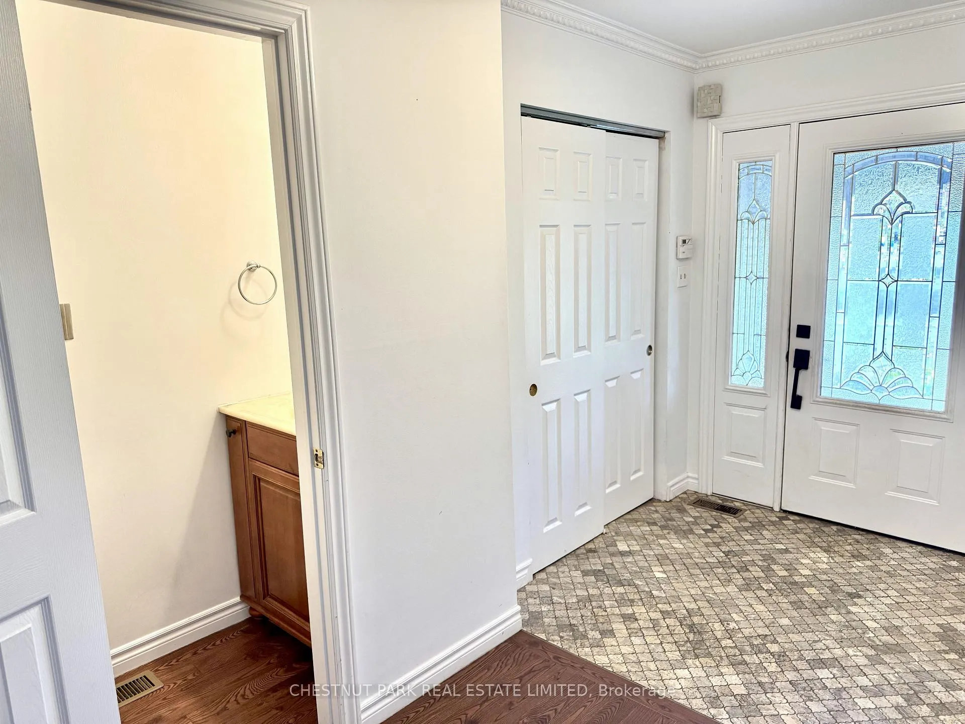 Photo 8 of 18 Hope Crescent, Belleville, Belleville Ward — HOMEH