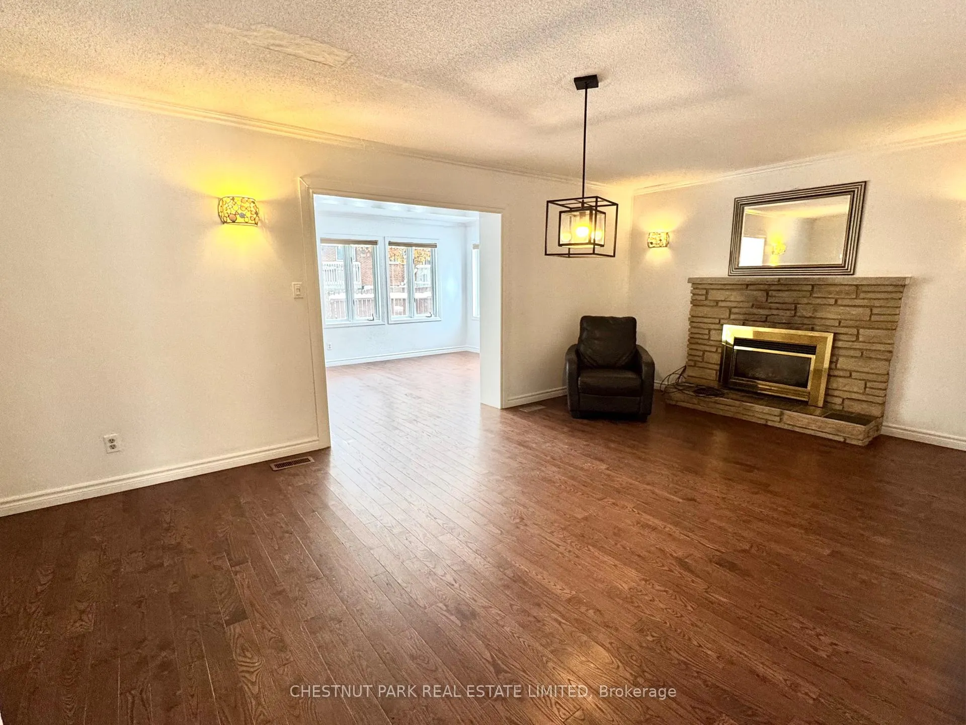 Photo 9 of 18 Hope Crescent, Belleville, Belleville Ward — HOMEH