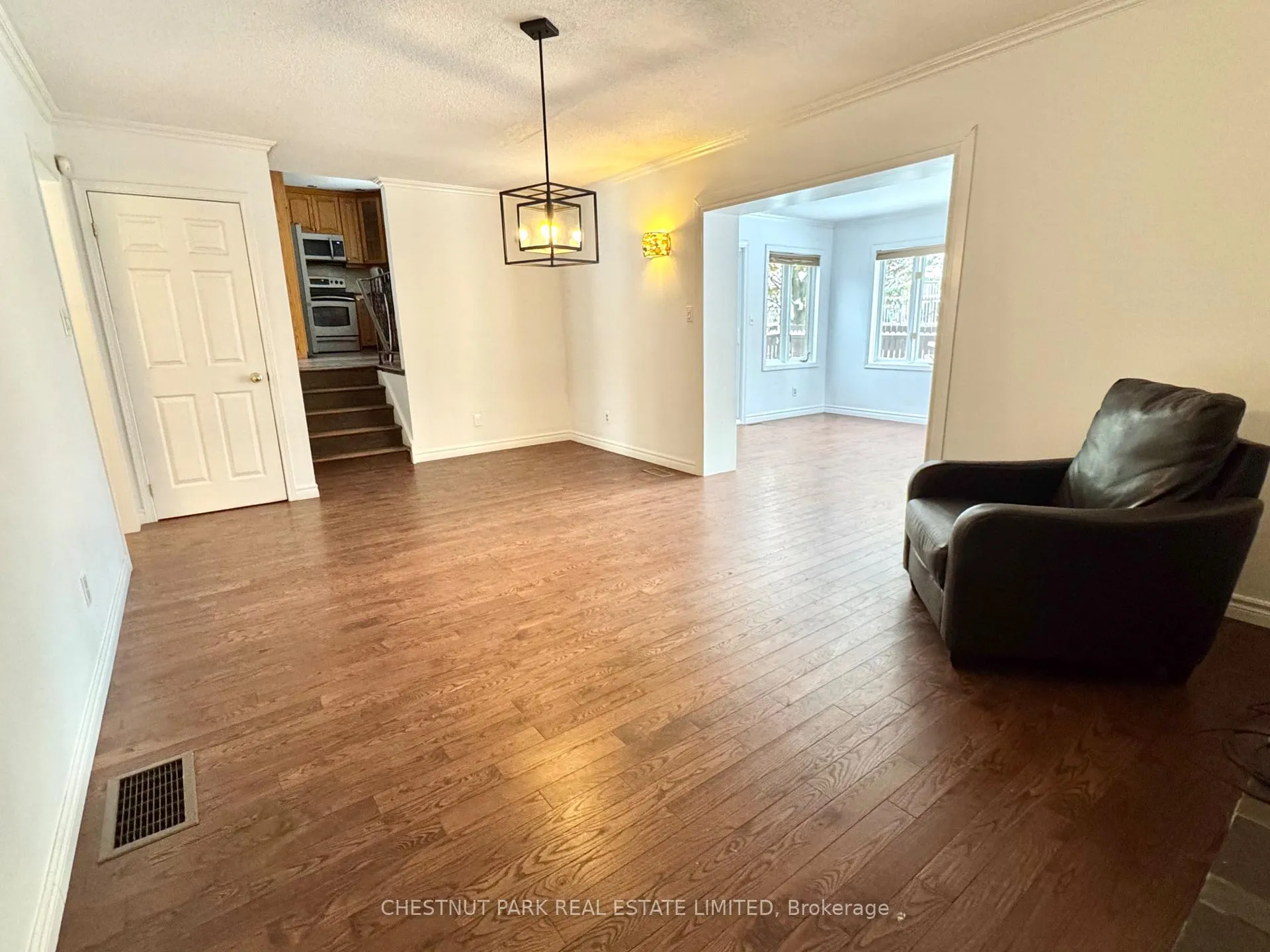 Photo 10 of 18 Hope Crescent, Belleville, Belleville Ward — HOMEH