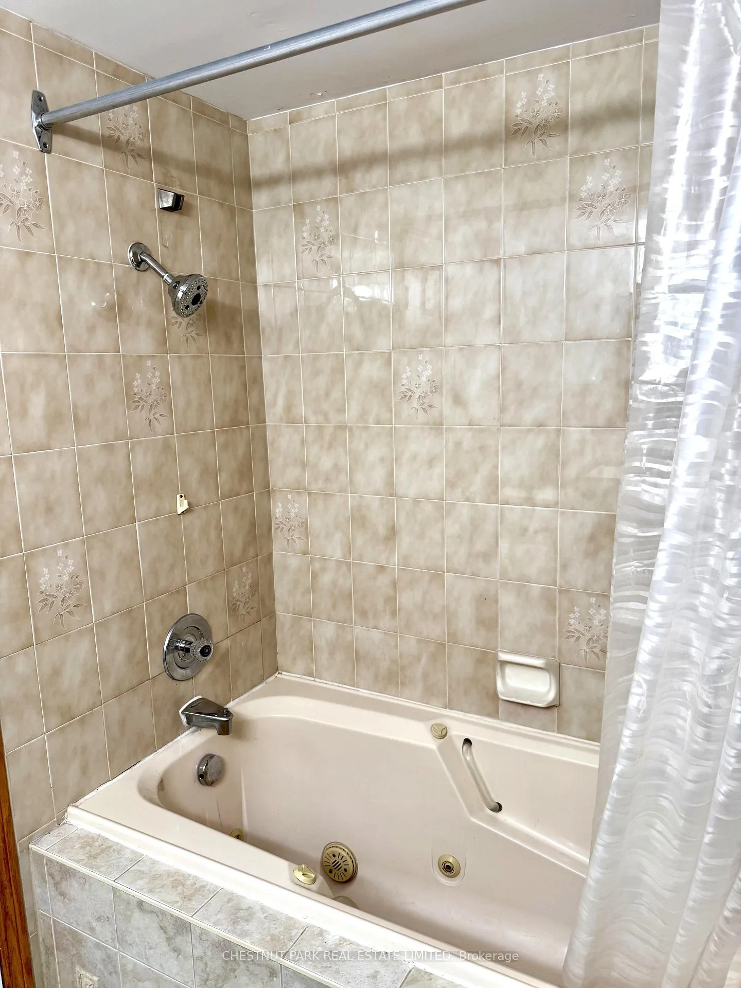 Photo 33 of 18 Hope Crescent, Belleville, Belleville Ward — HOMEH
