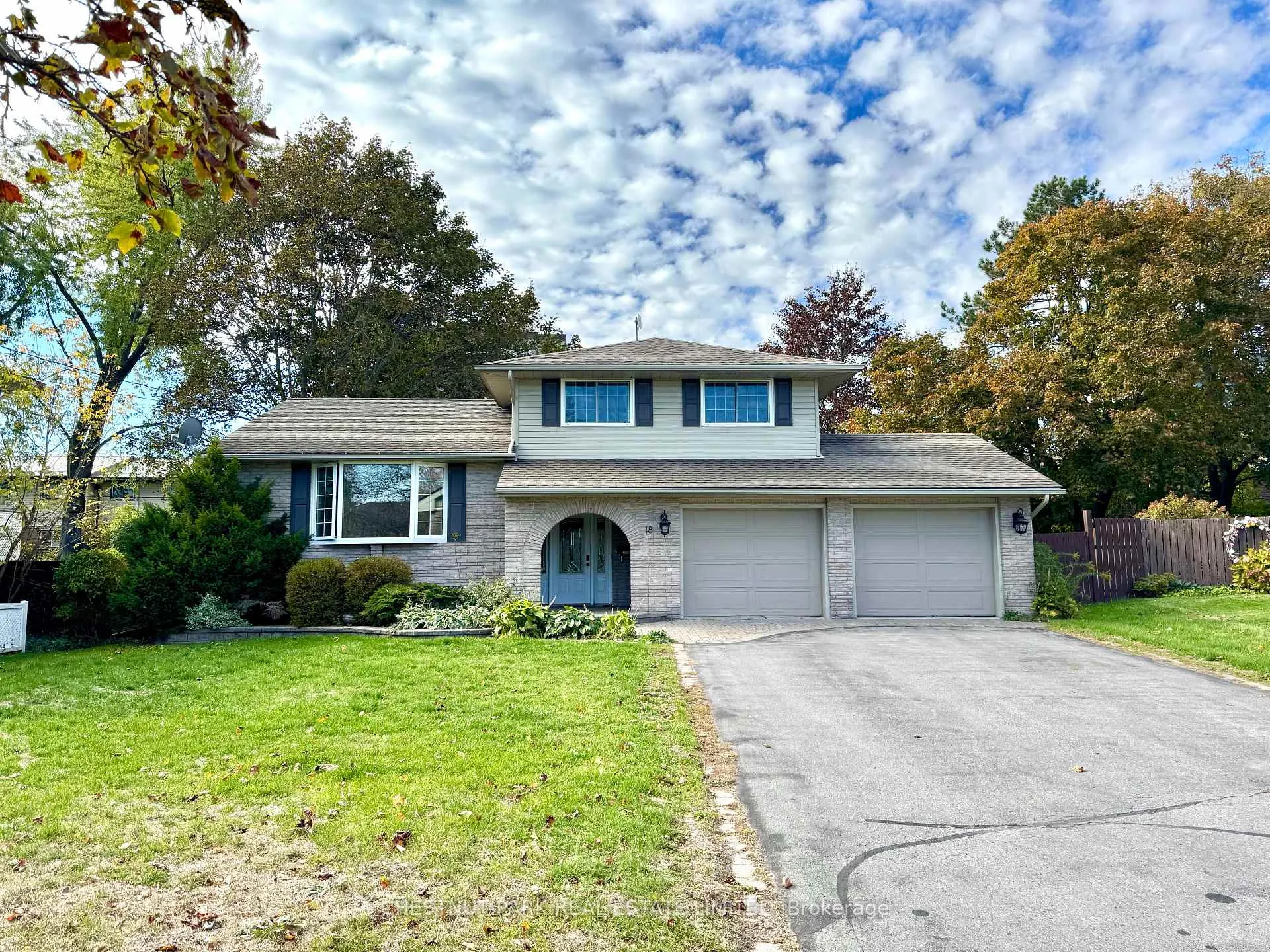 Photo 39 of 18 Hope Crescent, Belleville, Belleville Ward — HOMEH