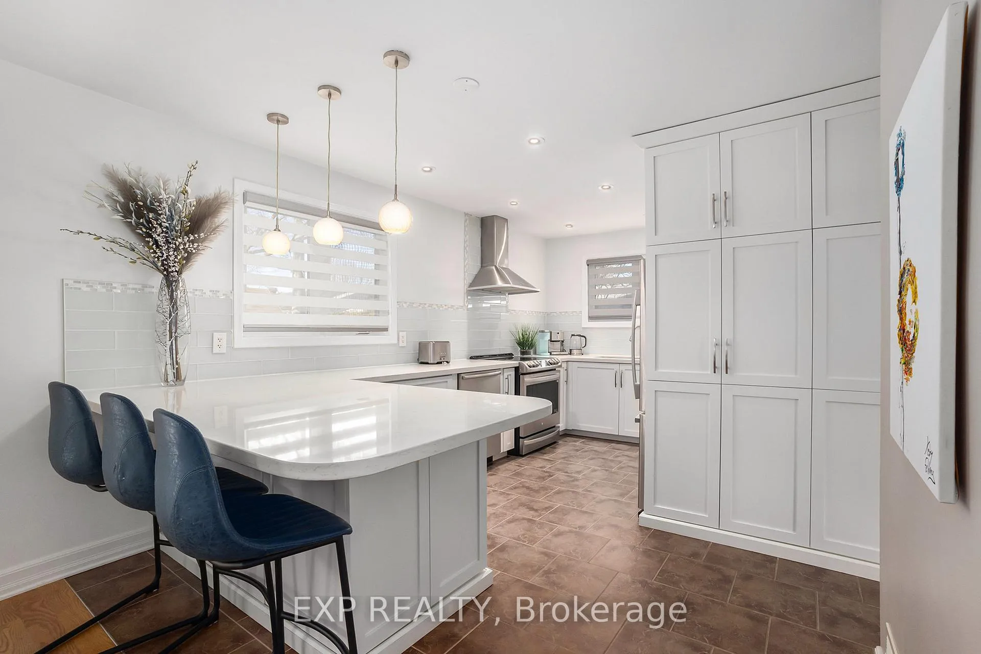 Photo 10 of 733 Southmore Drive W, Ottawa, Riverside Park South — HOMEH