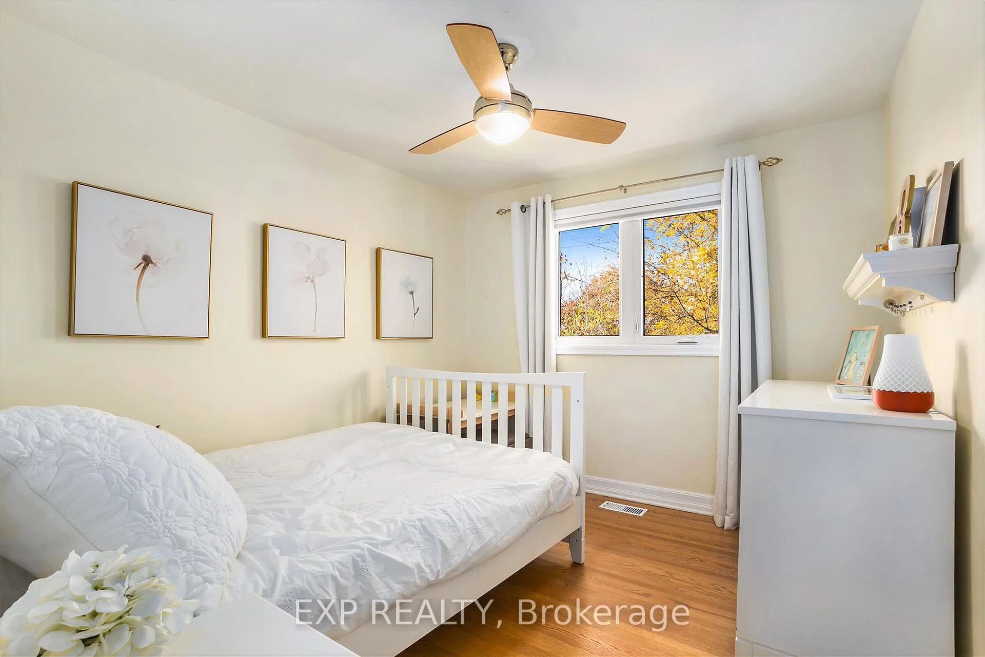 Photo 19 of 733 Southmore Drive W, Ottawa, Riverside Park South — HOMEH