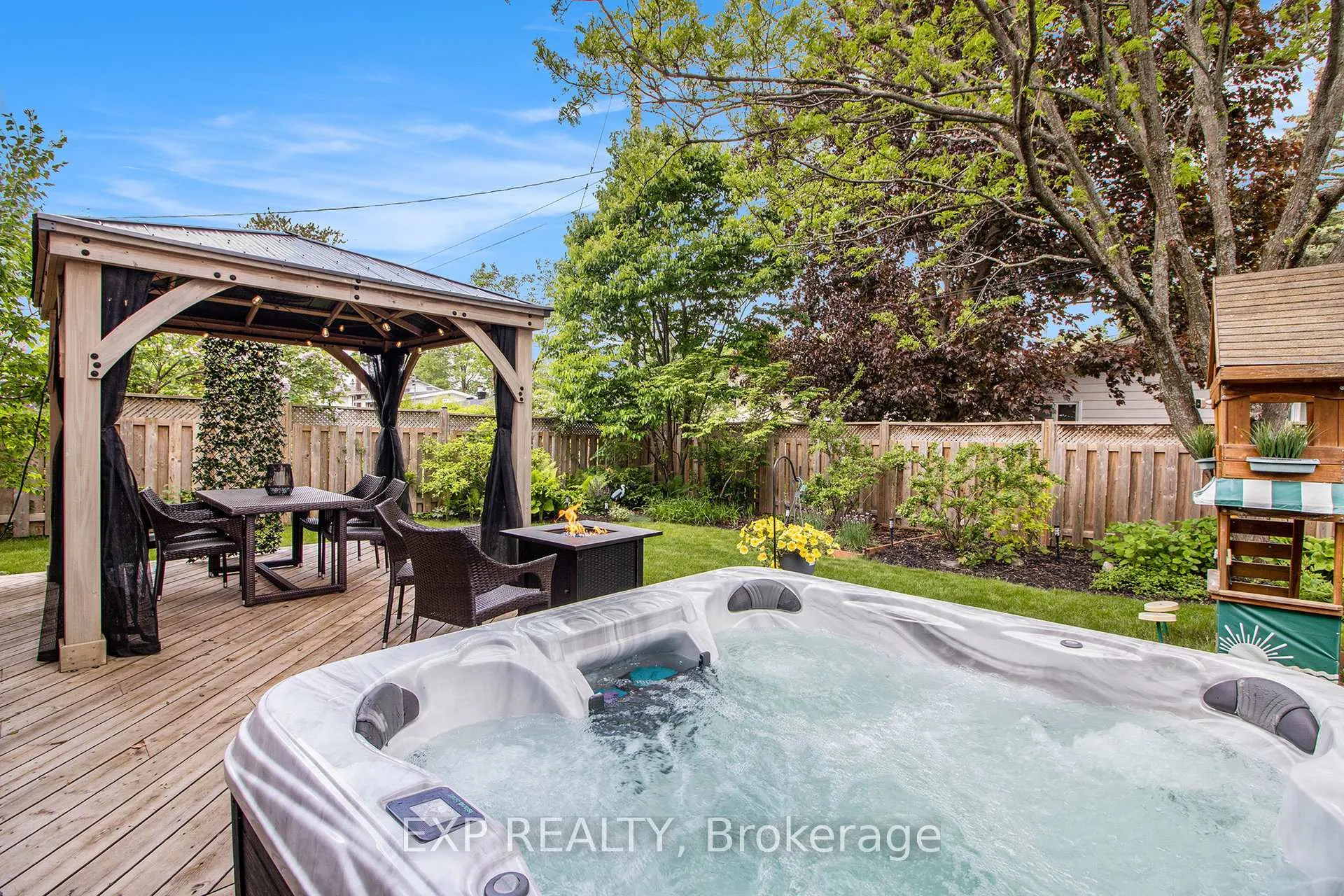 Photo 27 of 733 Southmore Drive W, Ottawa, Riverside Park South — HOMEH