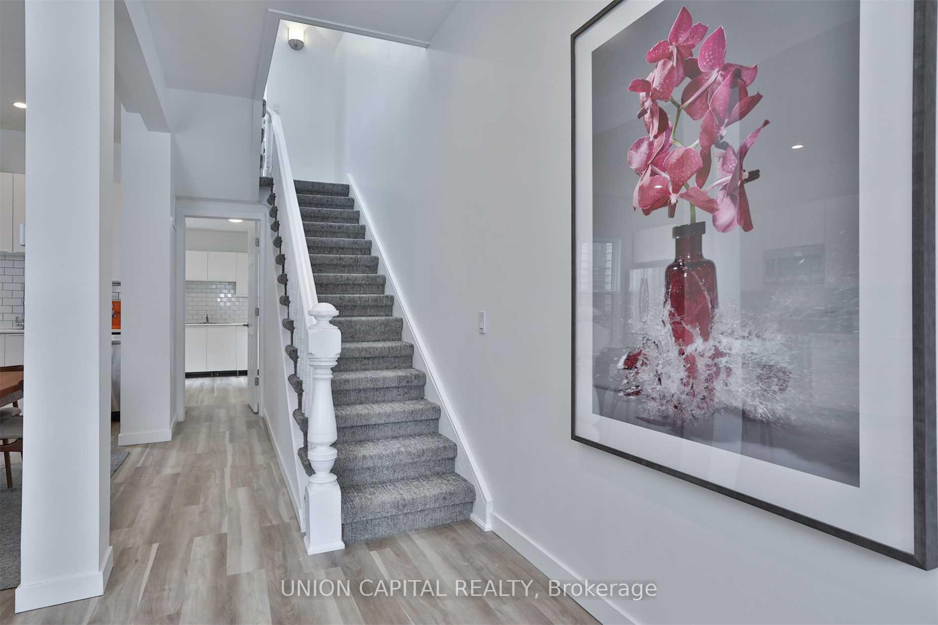 Photo 3 of Unit Main, 108 Robert St, Toronto, University — HOMEH