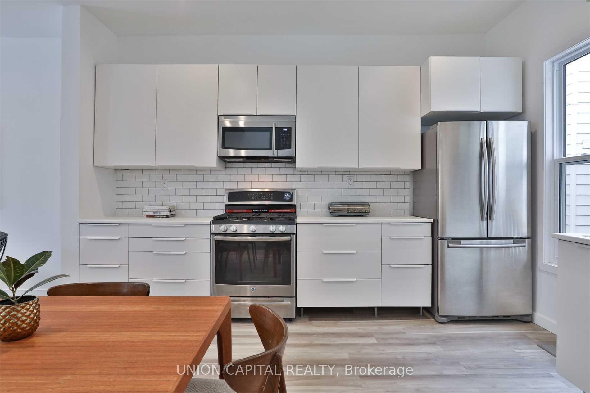 Photo 9 of Unit Main, 108 Robert St, Toronto, University — HOMEH