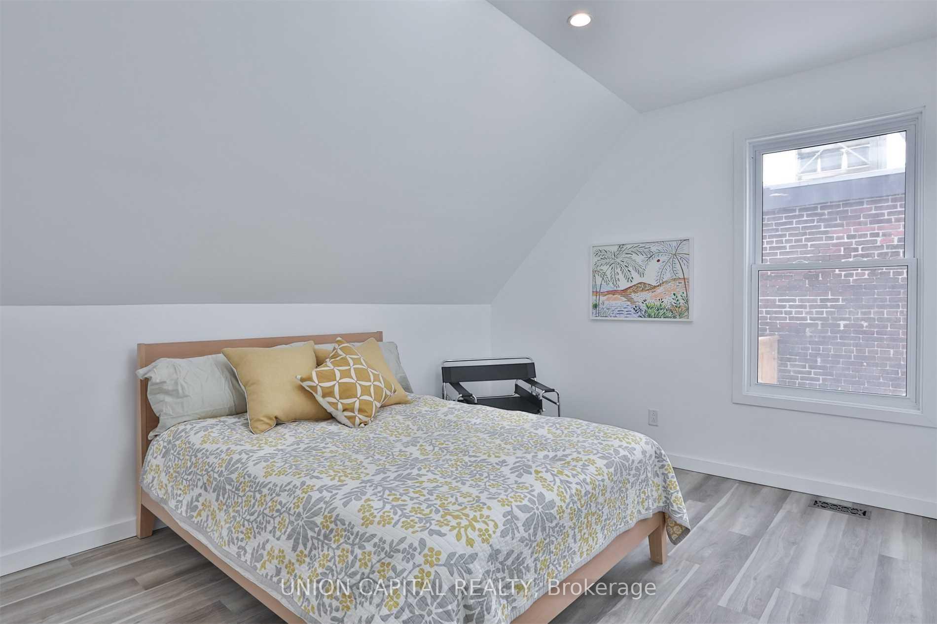 Photo 19 of Unit Main, 108 Robert St, Toronto, University — HOMEH
