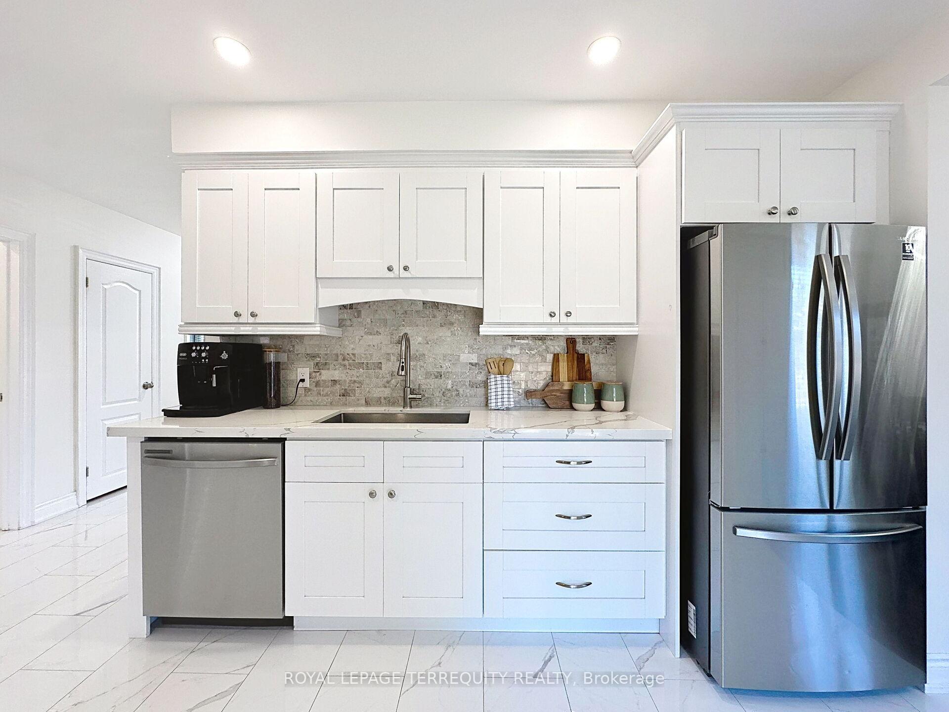 Photo 20 of 16 Pagebrook Drive, Etobicoke, Humber Heights — HOMEH