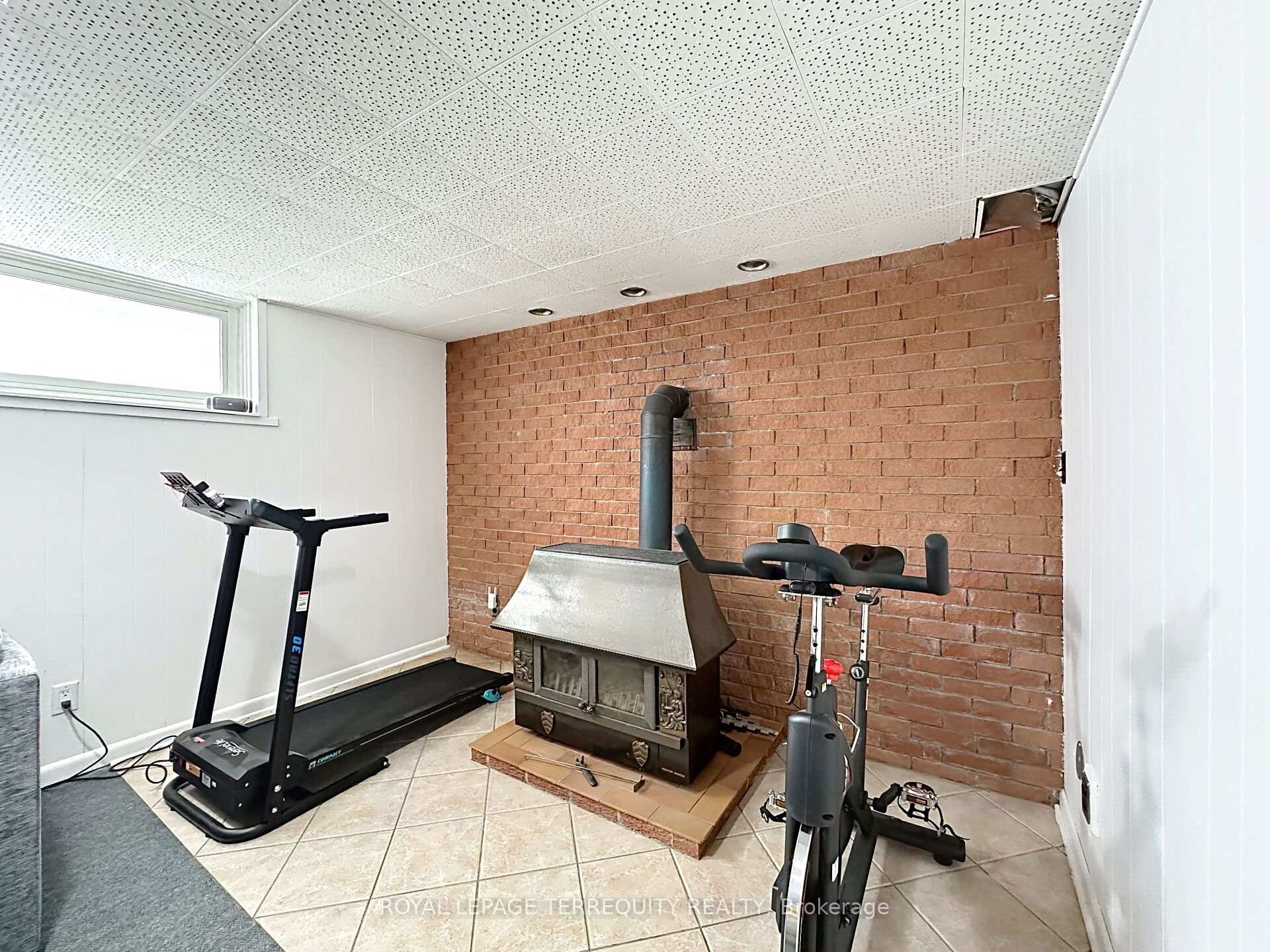 Photo 30 of 16 Pagebrook Drive, Etobicoke, Humber Heights — HOMEH