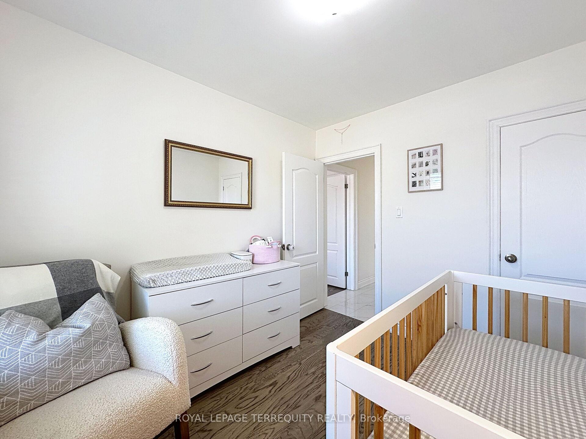 Photo 34 of 16 Pagebrook Drive, Etobicoke, Humber Heights — HOMEH