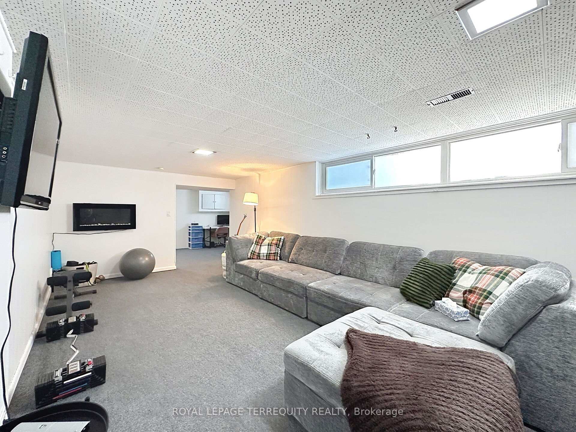 Photo 35 of 16 Pagebrook Drive, Etobicoke, Humber Heights — HOMEH