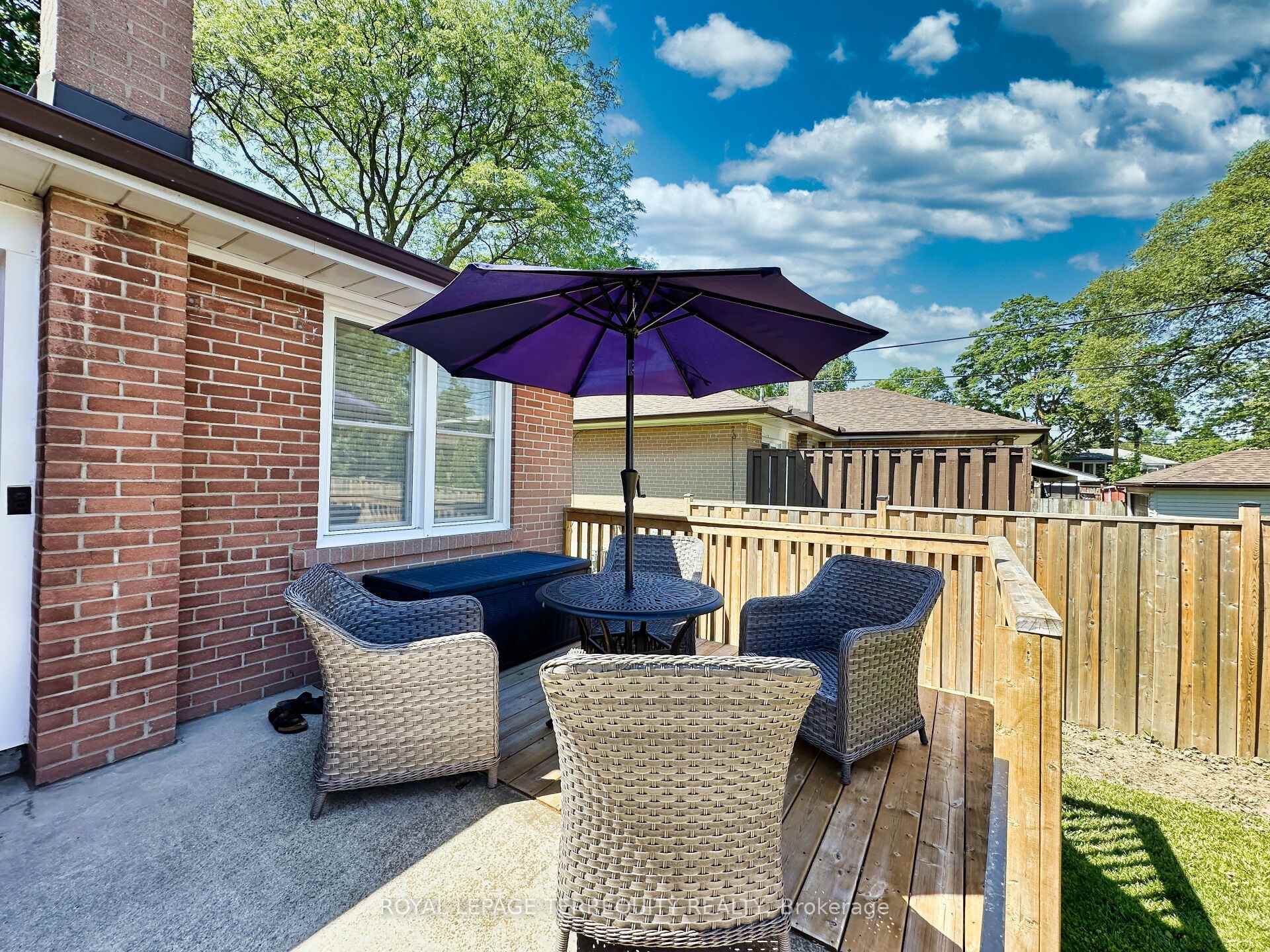 Photo 45 of 16 Pagebrook Drive, Etobicoke, Humber Heights — HOMEH
