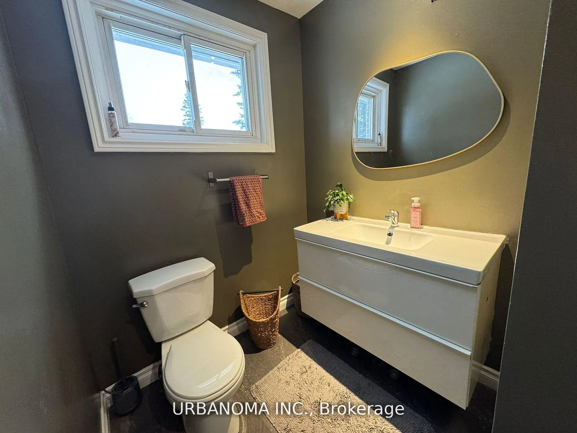 Photo 86 of 25 Algonquin Crescent, Aurora, Aurora Heights — HOMEH
