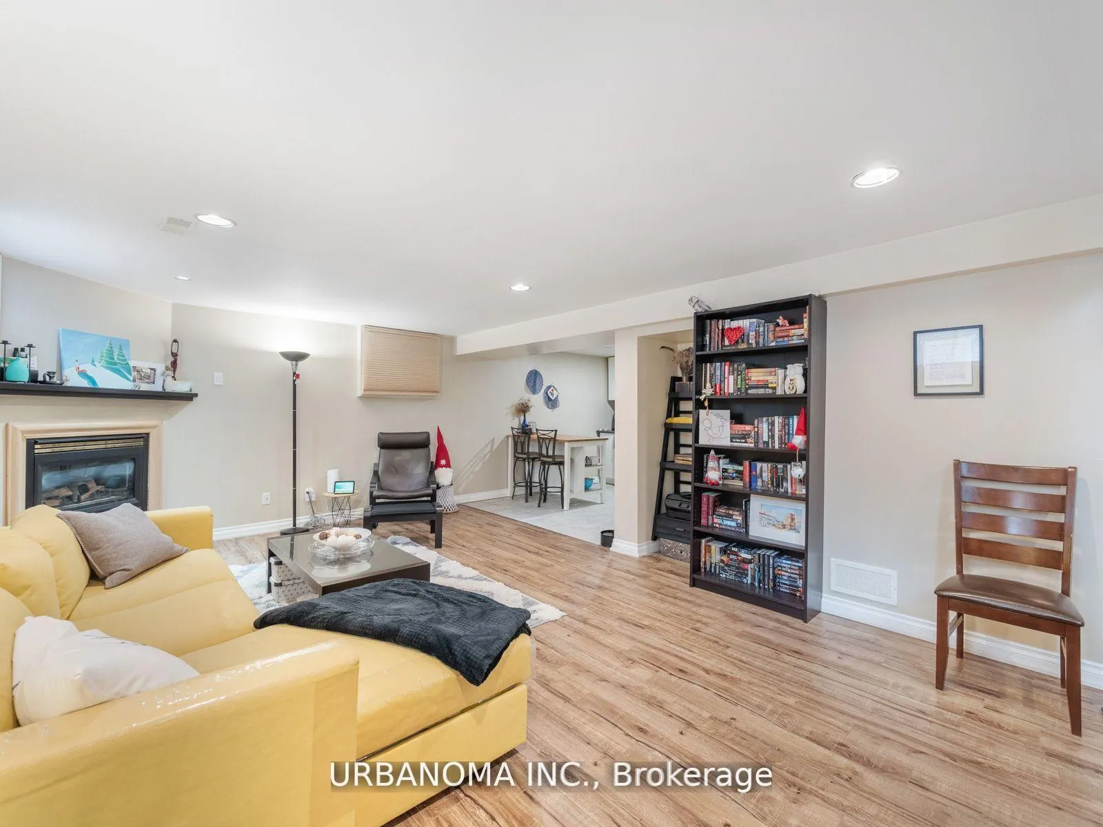 Photo 141 of 25 Algonquin Crescent, Aurora, Aurora Heights — HOMEH