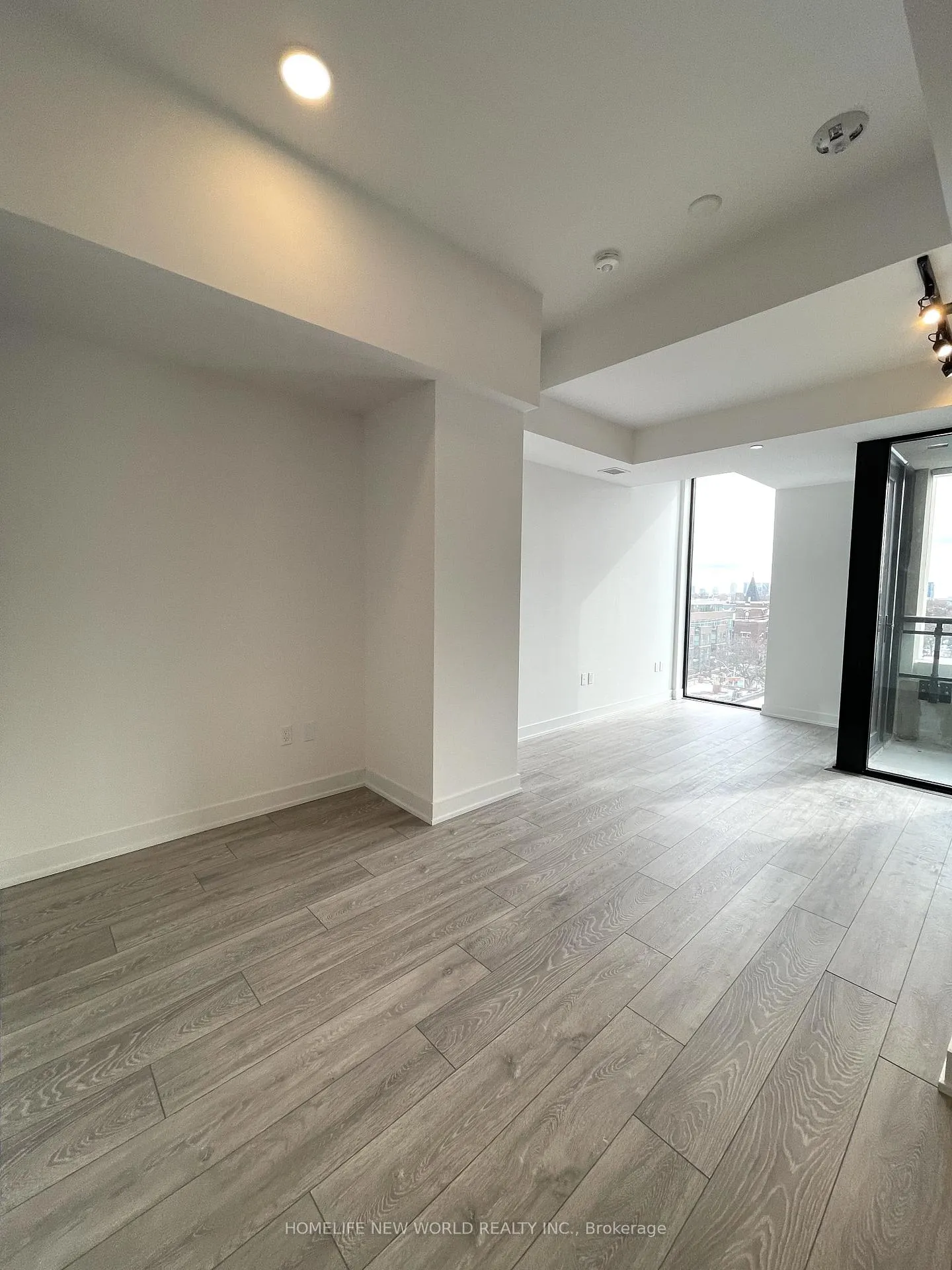 Photo 5 of Unit 607, 758 Dovercourt Road, Toronto, Dovercourt-Wallace Emerson-Junction — HOMEH