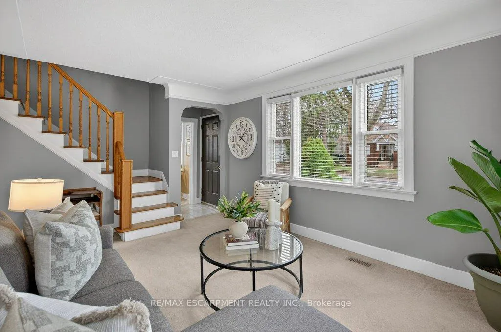 Photo 6 of 270 Mill Street N, Hamilton, Waterdown — HOMEH