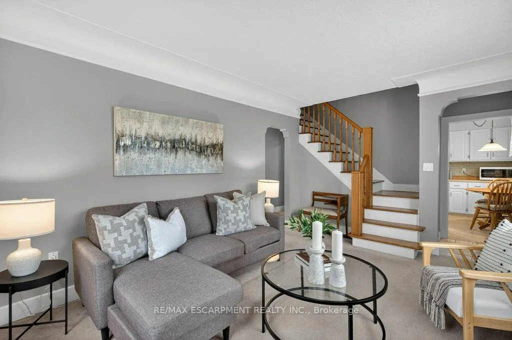 Photo 7 of 270 Mill Street N, Hamilton, Waterdown — HOMEH