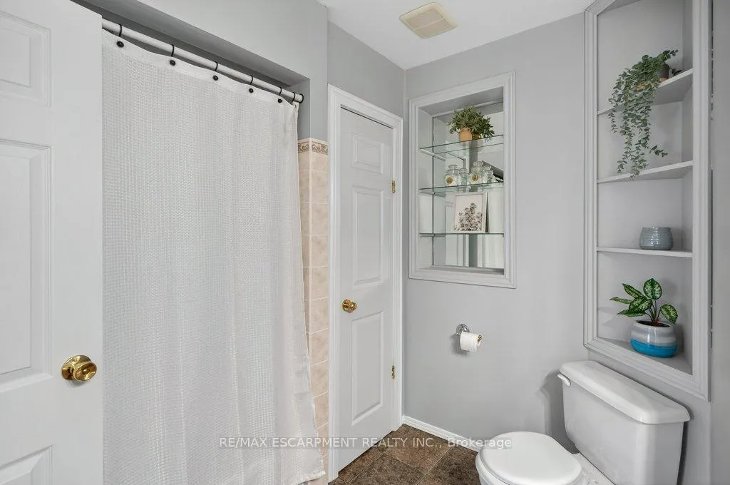 Photo 20 of 270 Mill Street N, Hamilton, Waterdown — HOMEH